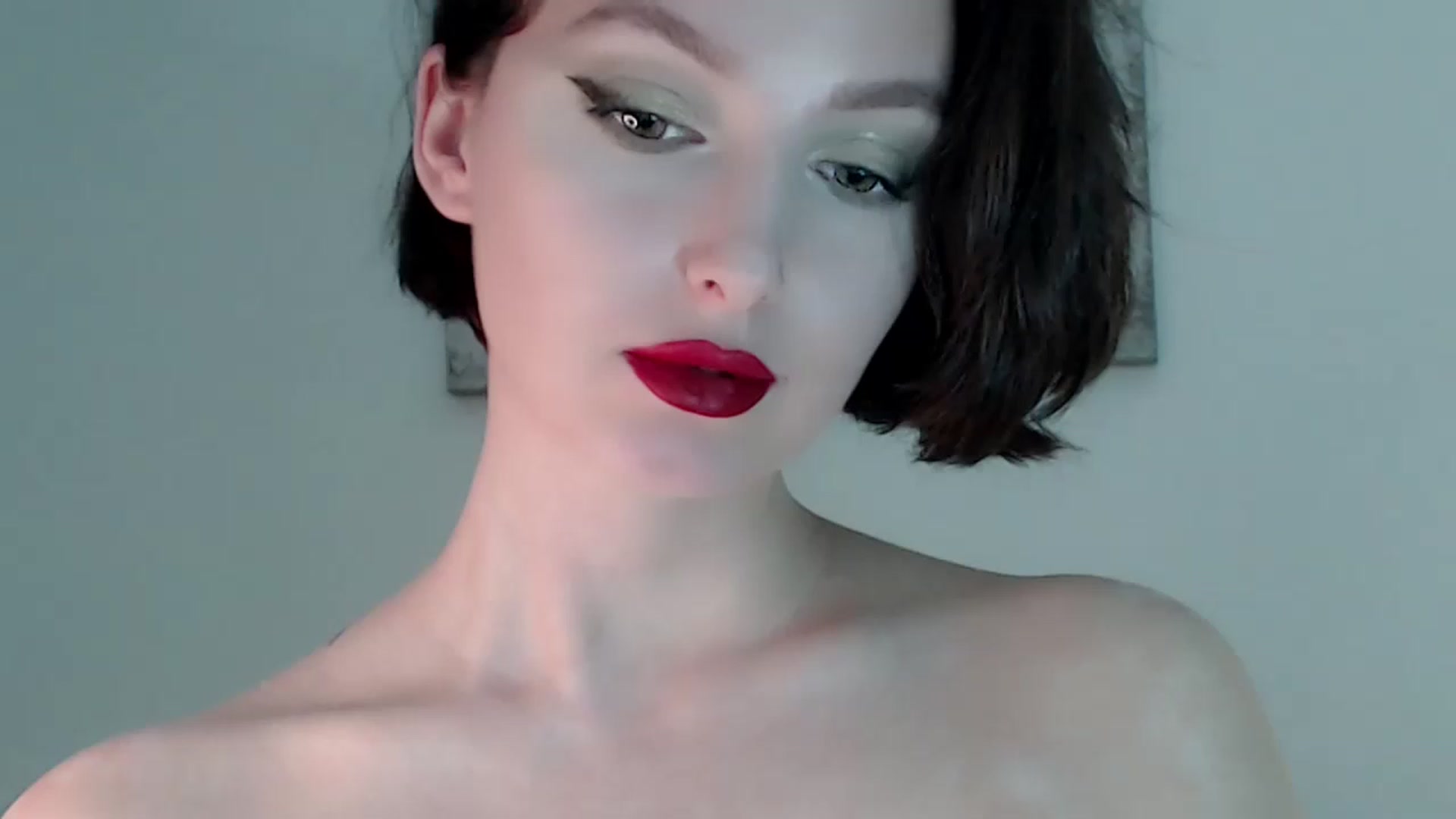 Gallery image thumbnail from Red_Lips_Girl's myfreecams stream on, 03/02/2023, 21:33 image 12 of 20