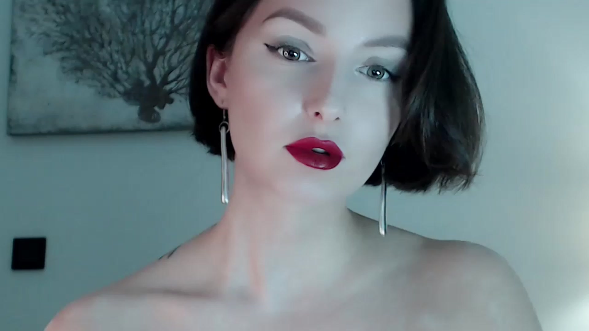 Gallery image thumbnail from Red_Lips_Girl's myfreecams stream on, 03/05/2023, 20:21 image 13 of 20