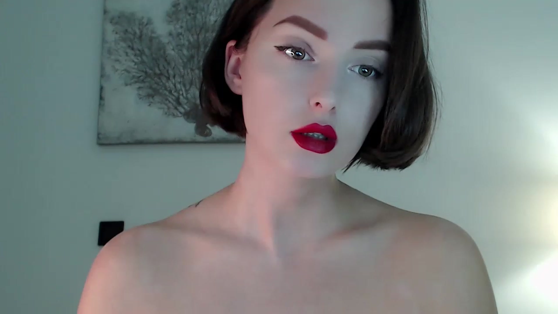 Gallery image thumbnail from Red_Lips_Girl's myfreecams stream on, 03/14/2023, 23:23 image 18 of 20