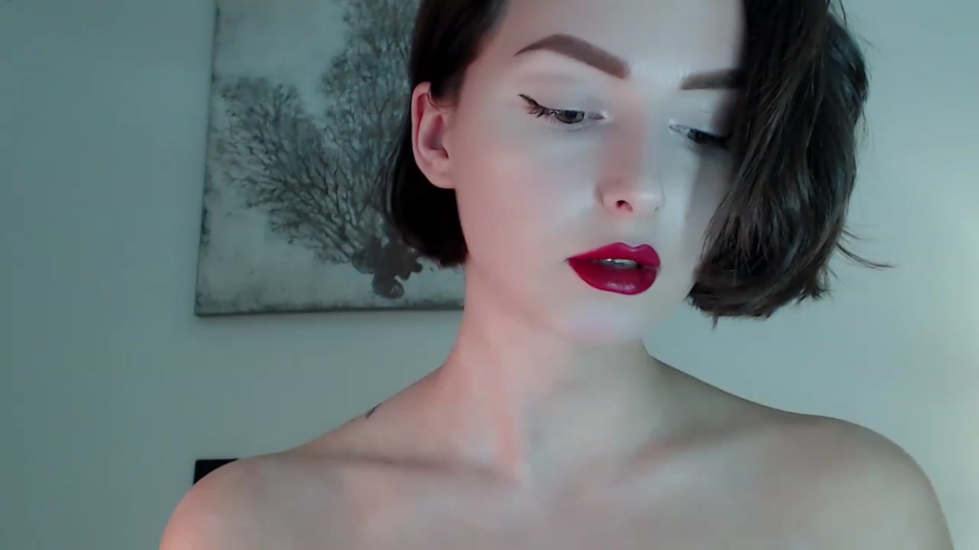 Gallery image thumbnail from Red_Lips_Girl's myfreecams stream on, 03/14/2023, 23:23 image 12 of 20