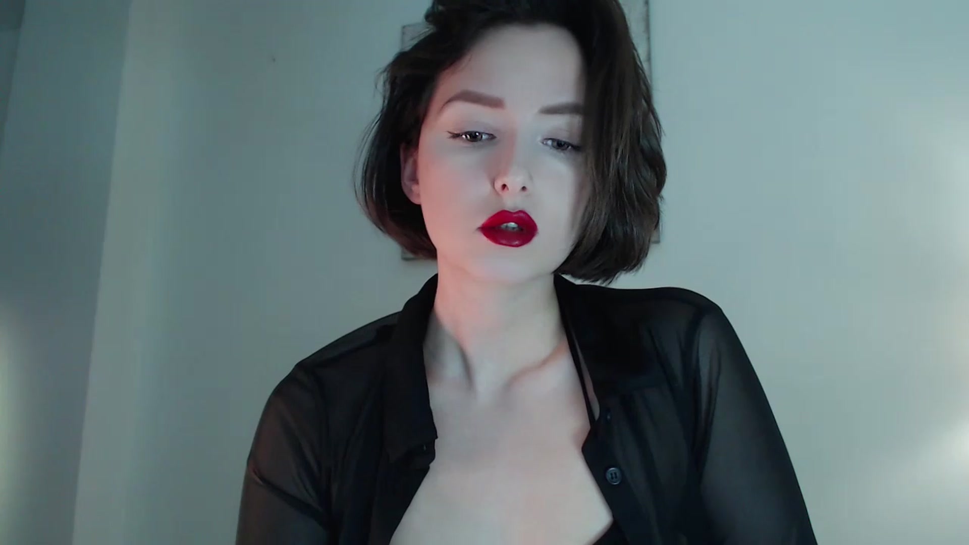 Gallery image thumbnail from Red_Lips_Girl's myfreecams stream on, 03/18/2023, 24:57 image 19 of 20