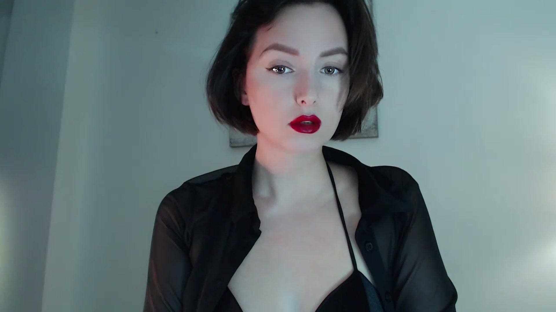 Gallery image thumbnail from Red_Lips_Girl's myfreecams stream on, 03/18/2023, 24:57 image 18 of 20