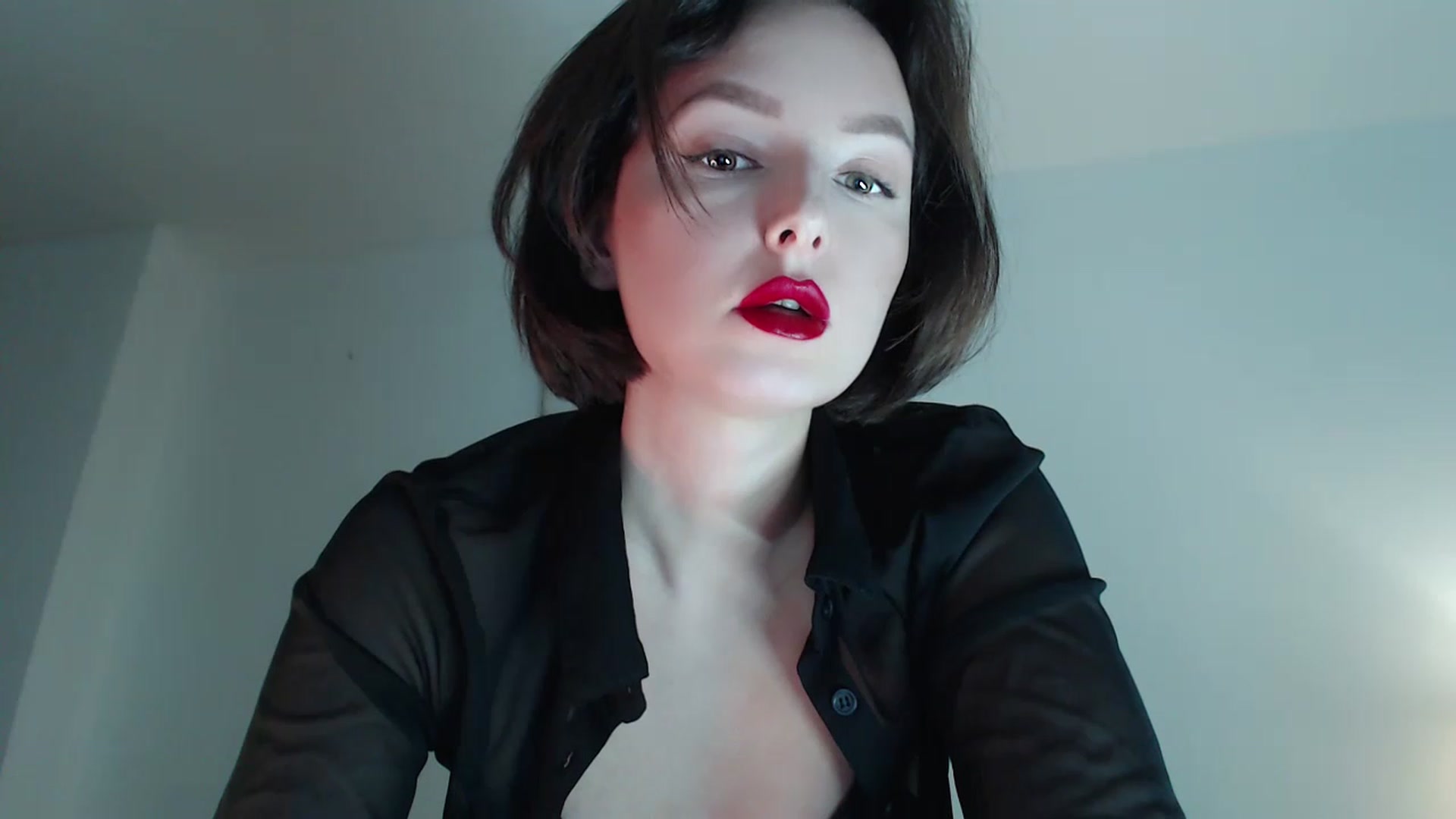 Gallery image thumbnail from Red_Lips_Girl's myfreecams stream on, 03/18/2023, 24:57 image 9 of 20