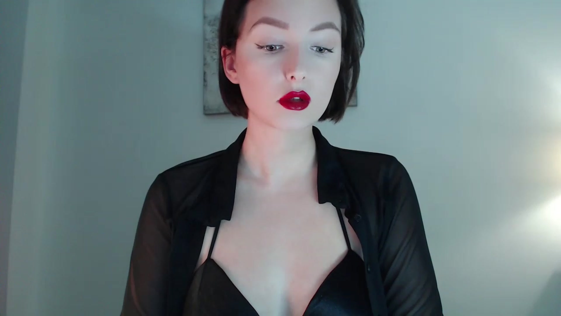 Gallery image thumbnail from Red_Lips_Girl's myfreecams stream on, 03/18/2023, 24:57 image 10 of 20