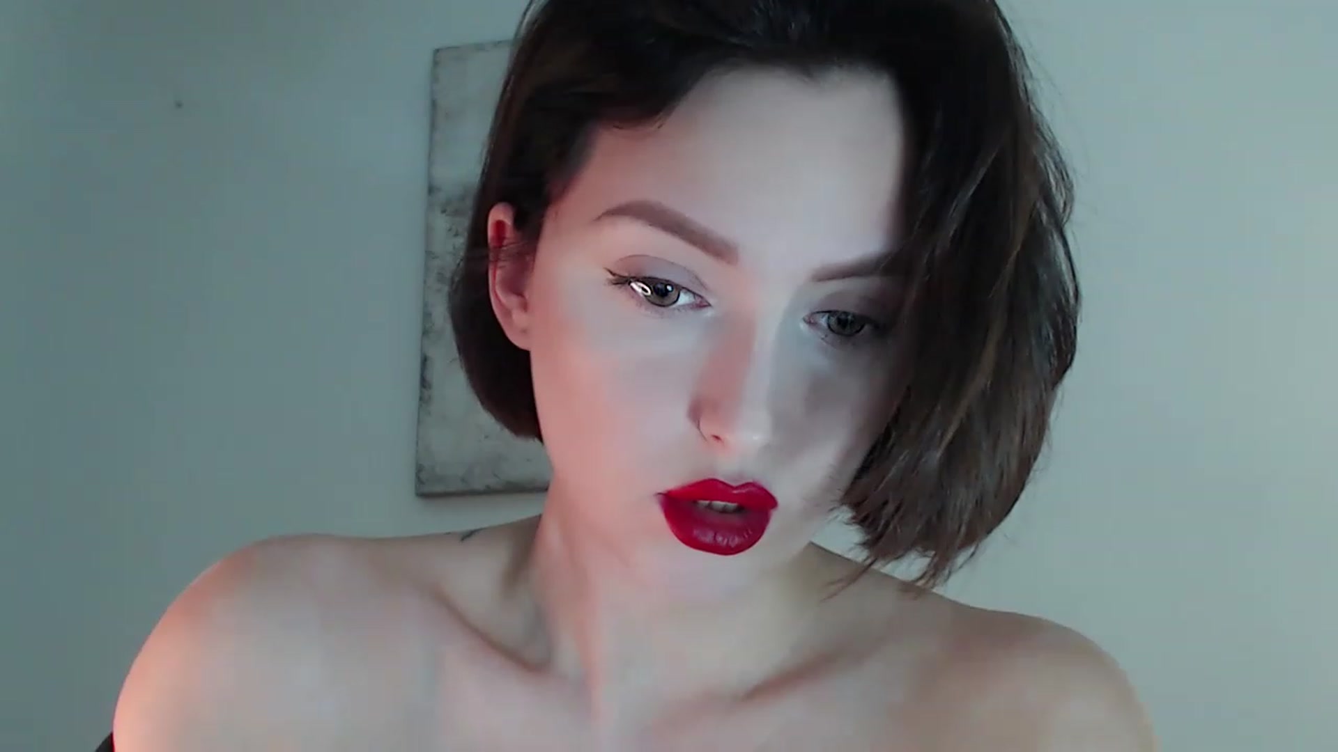 Gallery image thumbnail from Red_Lips_Girl's myfreecams stream on, 03/18/2023, 24:57 image 12 of 20