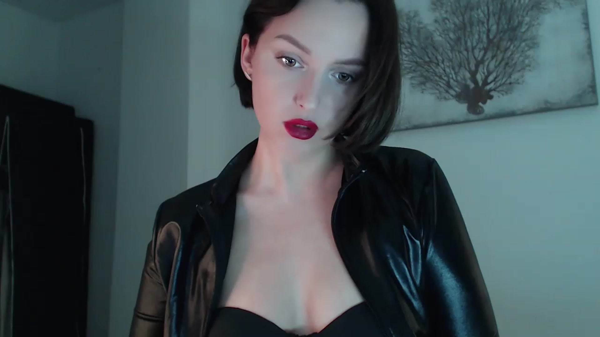 Gallery image thumbnail from Red_Lips_Girl's myfreecams stream on, 03/19/2023, 22:41 image 7 of 20