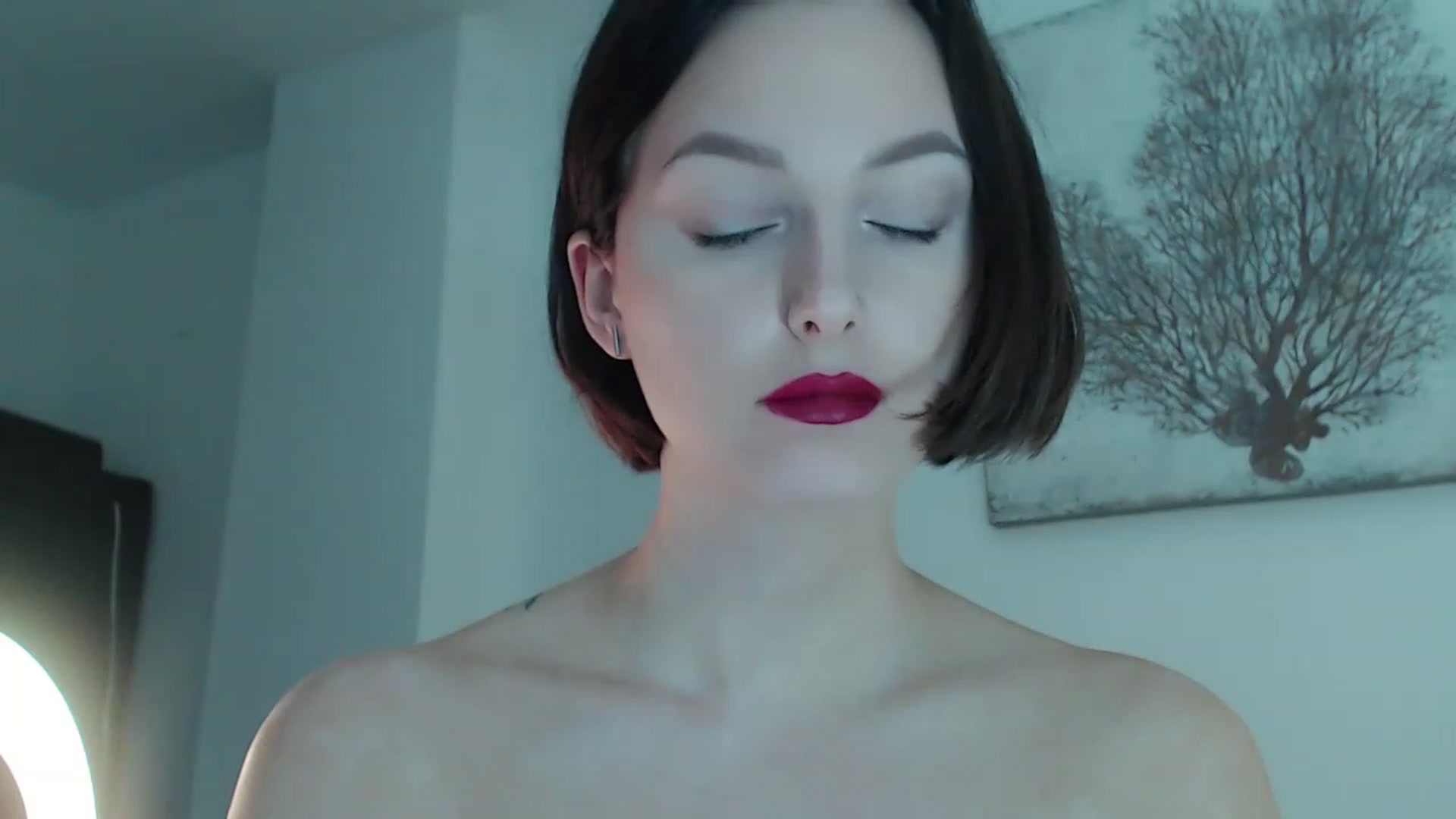 Gallery image thumbnail from Red_Lips_Girl's myfreecams stream on, 03/19/2023, 23:50 image 4 of 20