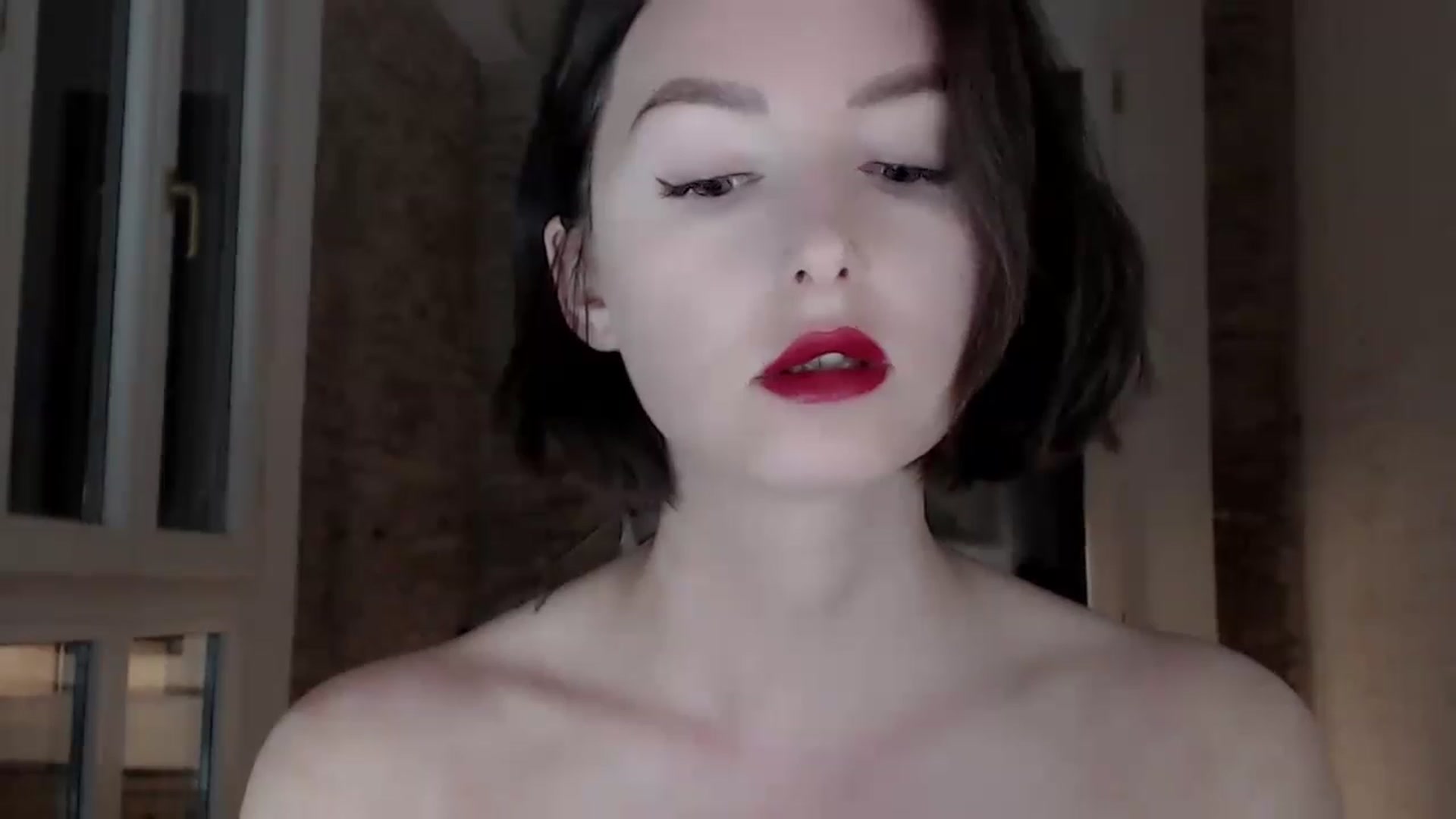 Gallery image thumbnail from Red_Lips_Girl's myfreecams stream on, 04/16/2023, 21:09 image 8 of 20