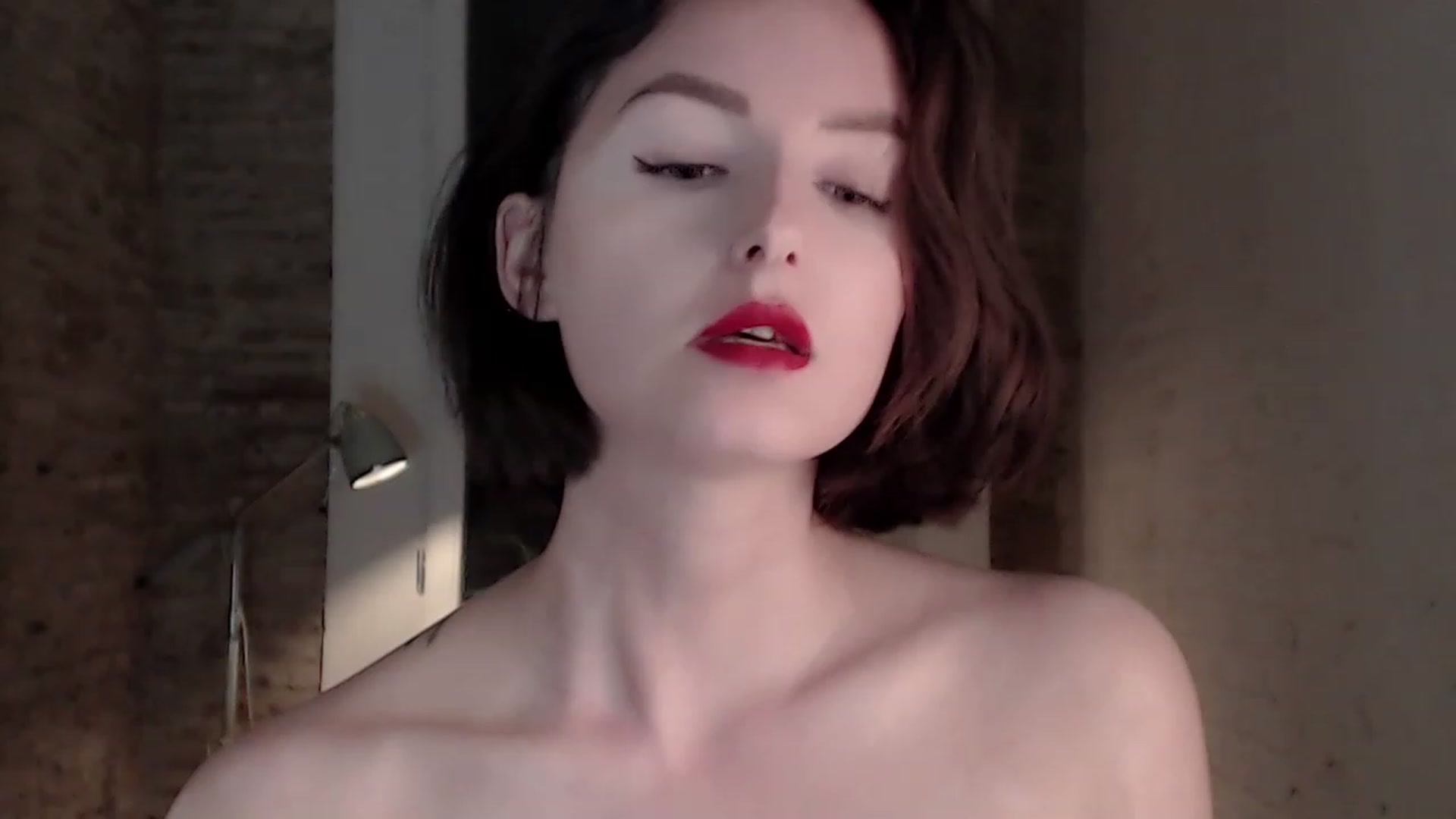 Gallery image thumbnail from Red_Lips_Girl's myfreecams stream on, 04/16/2023, 21:09 image 19 of 20