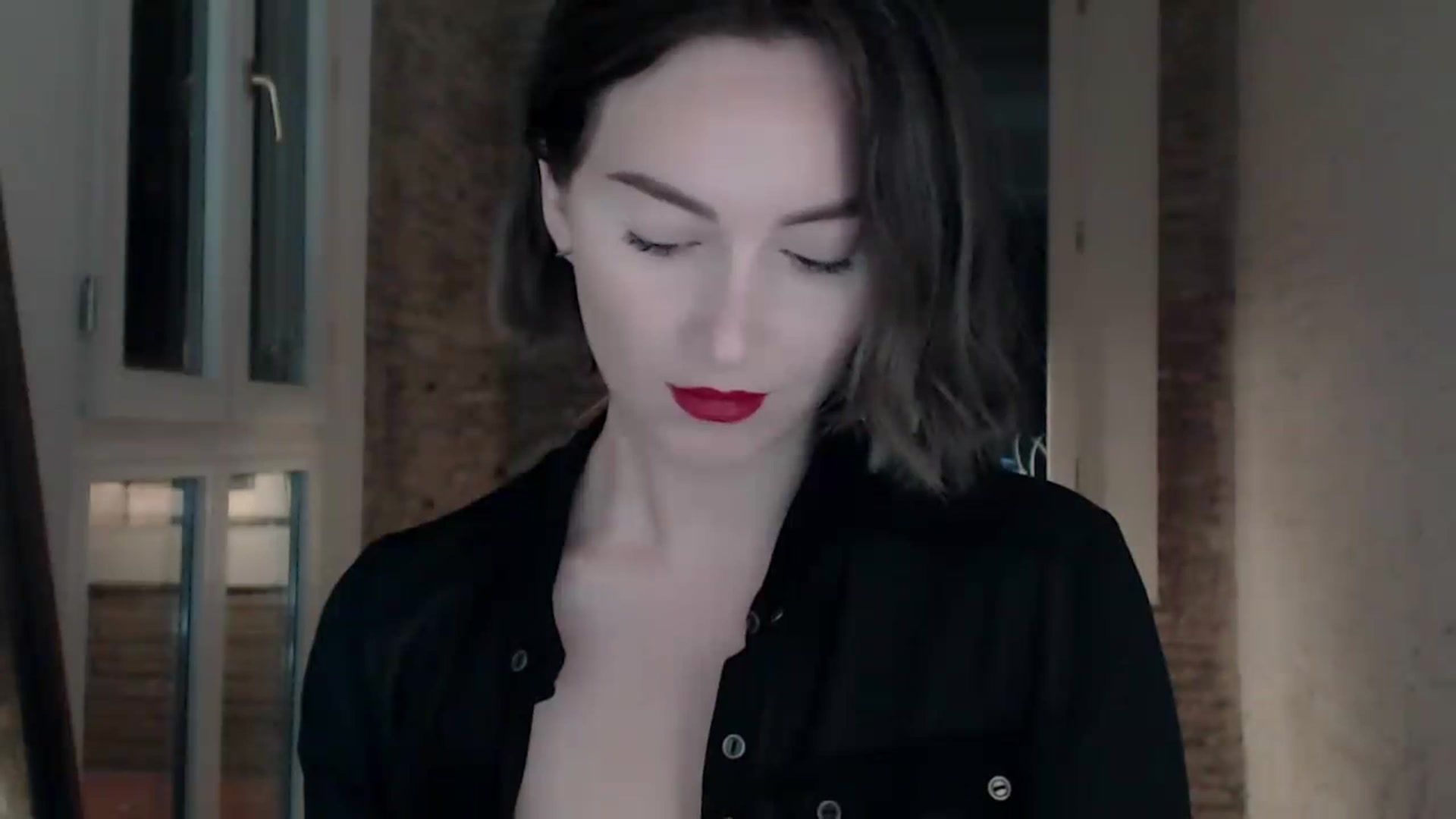 Gallery image thumbnail from Red_Lips_Girl's myfreecams stream on, 05/02/2023, 20:51 image 6 of 20