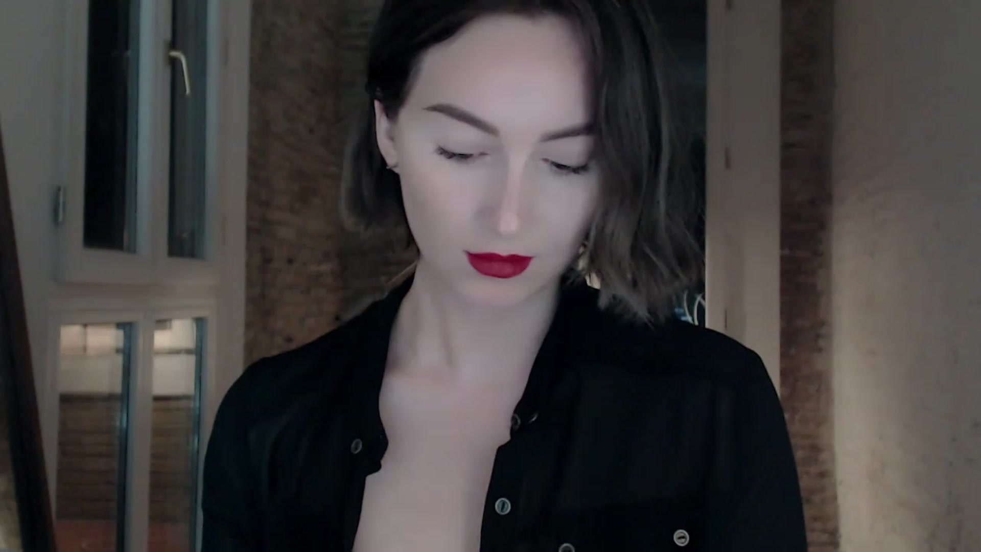 Gallery image thumbnail from Red_Lips_Girl's myfreecams stream on, 05/02/2023, 20:51 image 5 of 20