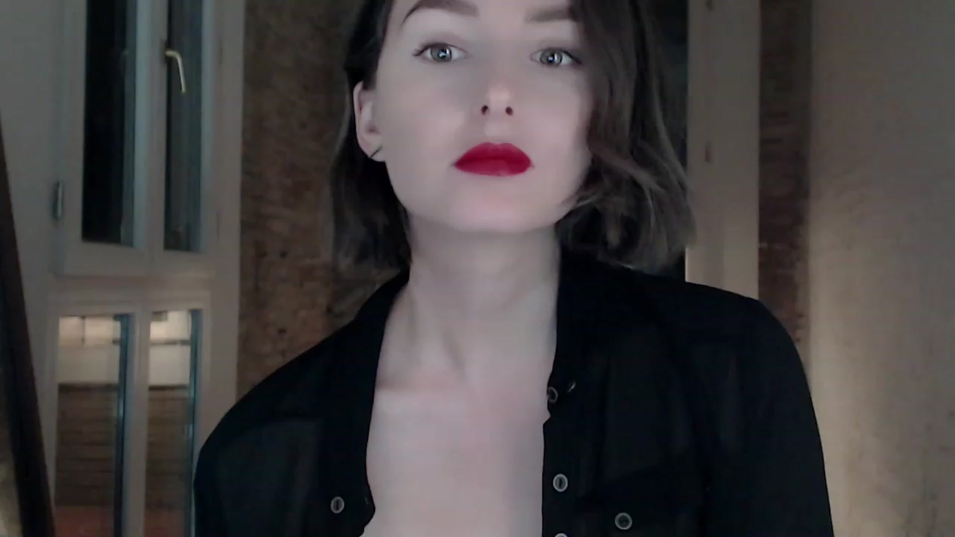 Gallery image thumbnail from Red_Lips_Girl's myfreecams stream on, 05/02/2023, 20:51 image 4 of 20
