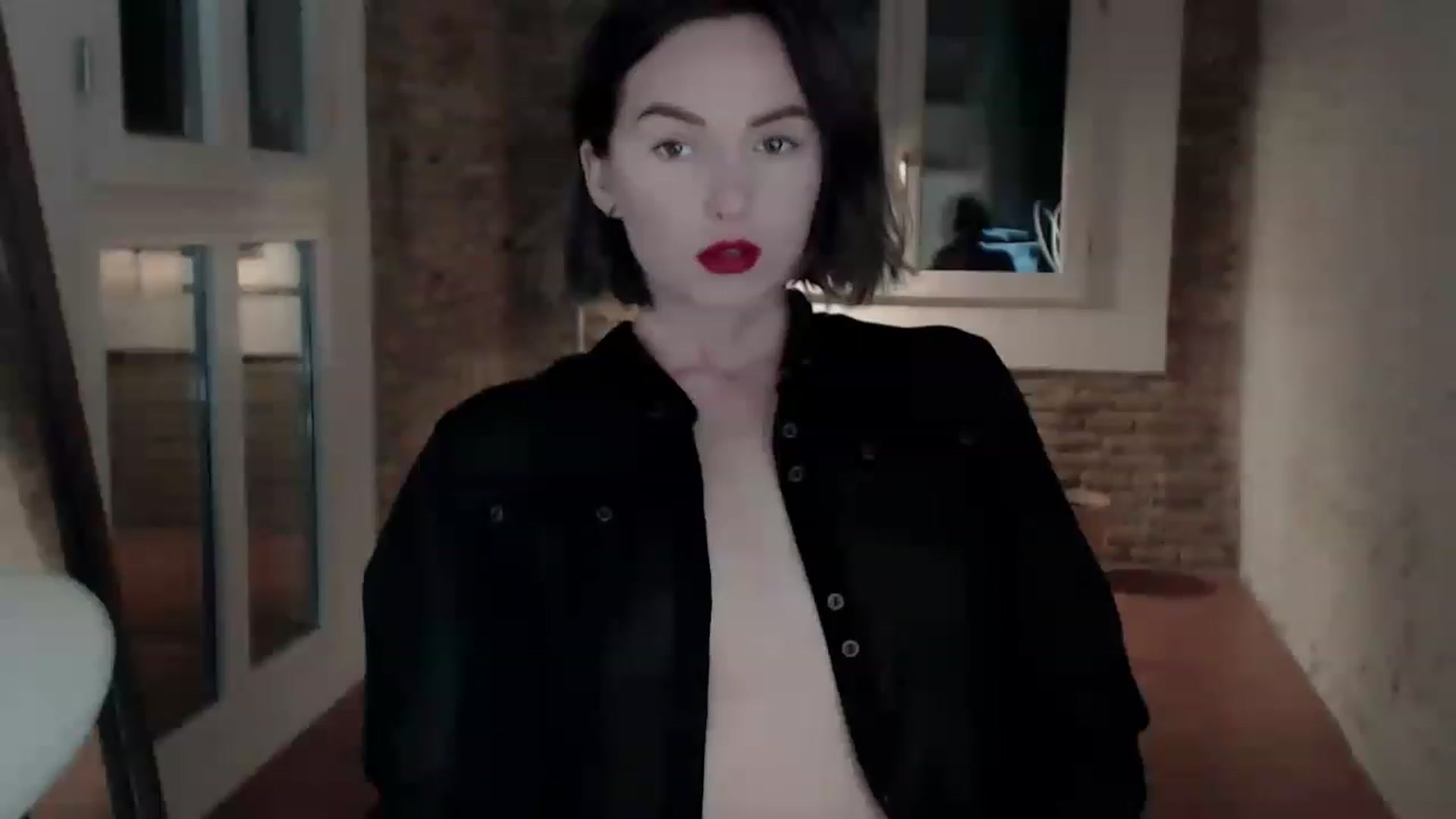 Gallery image thumbnail from Red_Lips_Girl's myfreecams stream on, 05/02/2023, 20:51 image 8 of 20