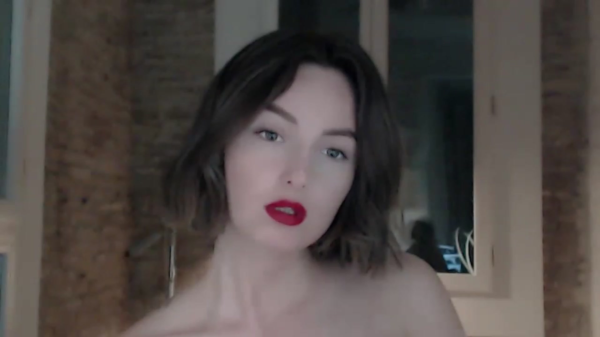 Gallery image thumbnail from Red_Lips_Girl's myfreecams stream on, 05/02/2023, 20:51 image 18 of 20