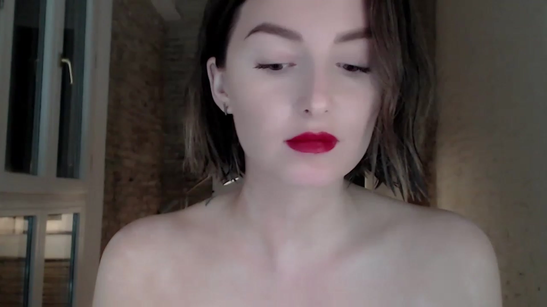 Gallery image thumbnail from Red_Lips_Girl's myfreecams stream on, 05/02/2023, 23:13 image 7 of 20