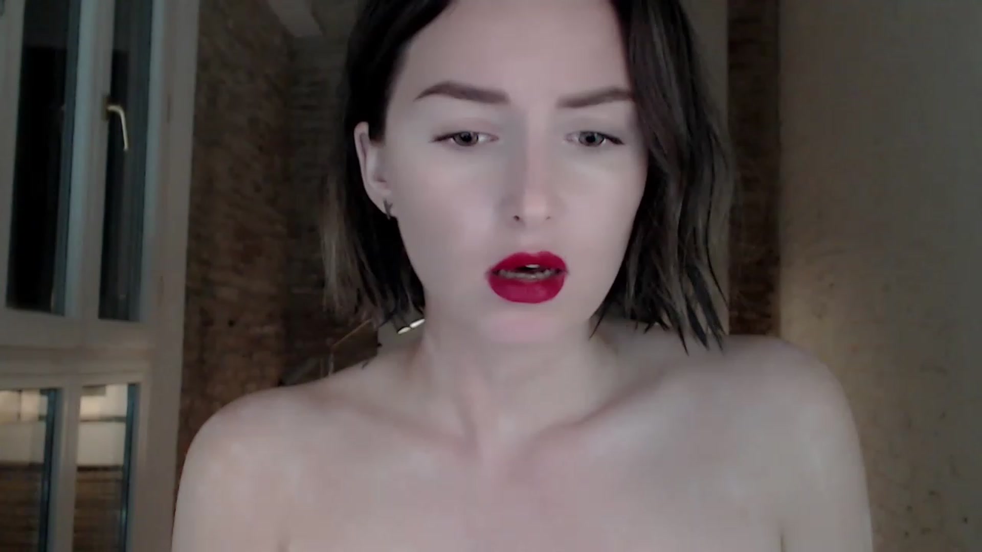 Gallery image thumbnail from Red_Lips_Girl's myfreecams stream on, 05/02/2023, 23:13 image 6 of 20