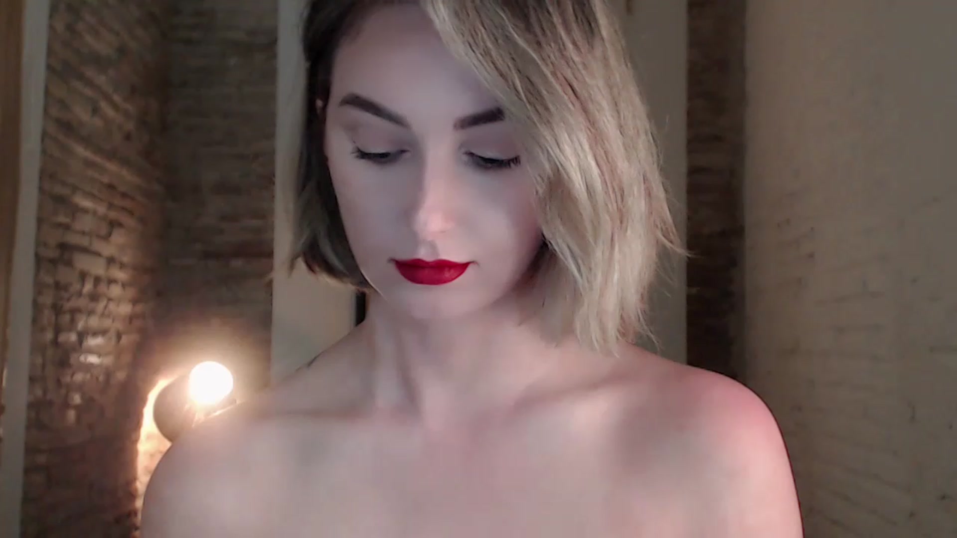 Gallery image thumbnail from Red_Lips_Girl's myfreecams stream on, 05/23/2023, 20:00 image 12 of 20