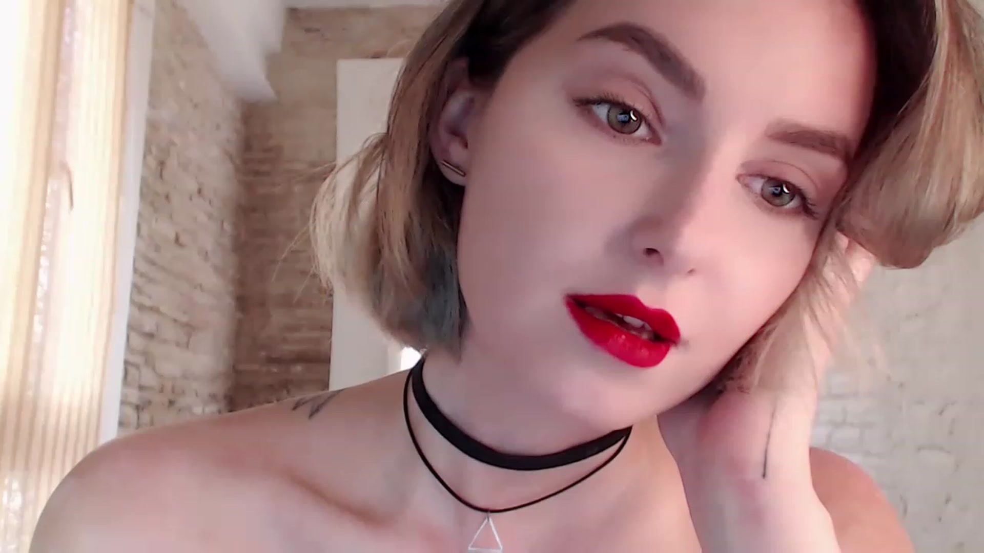 Gallery image thumbnail from Red_Lips_Girl's myfreecams stream on, 05/30/2023, 15:53 image 2 of 20