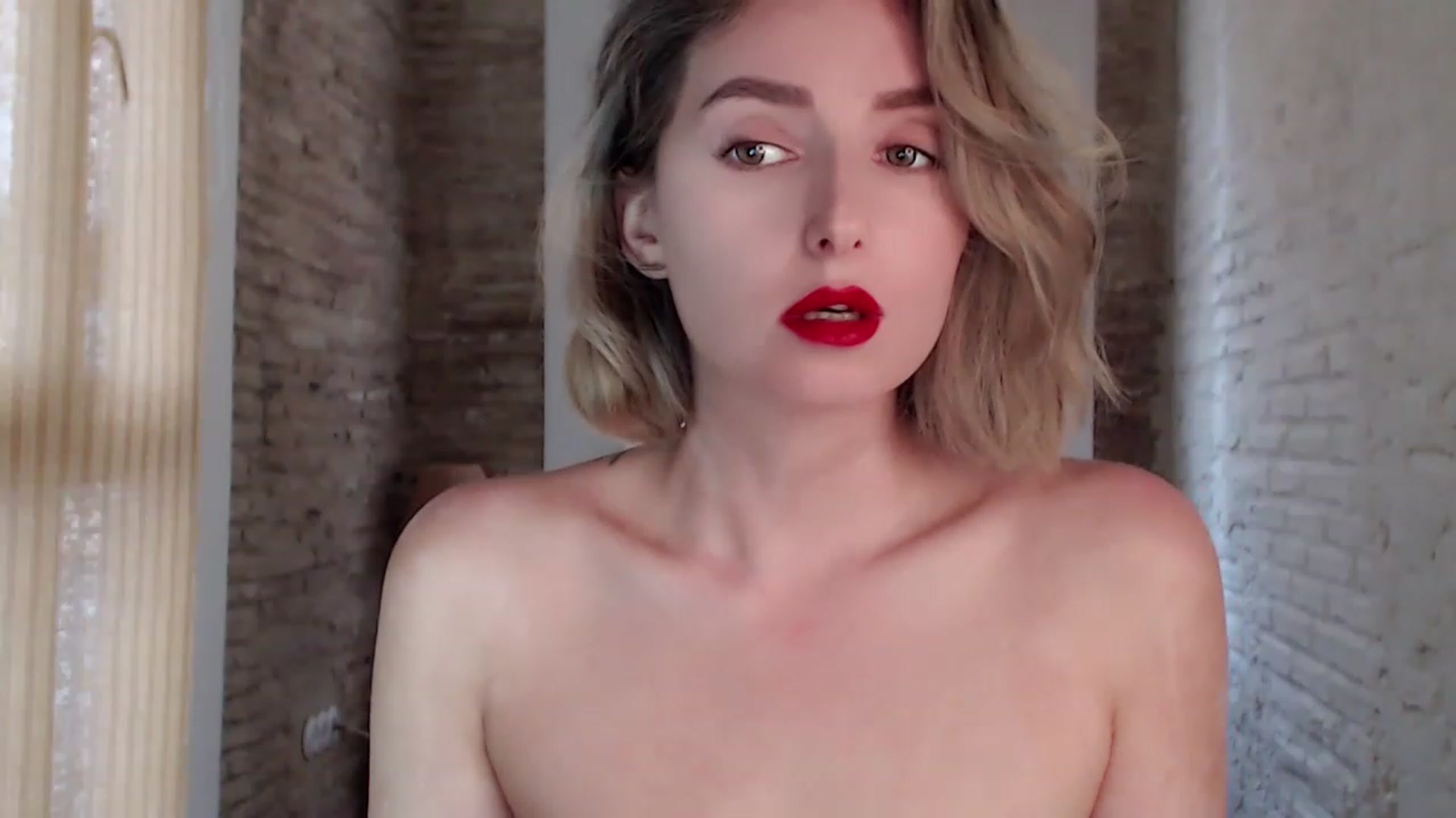 Gallery image thumbnail from Red_Lips_Girl's myfreecams stream on, 05/30/2023, 18:32 image 15 of 20