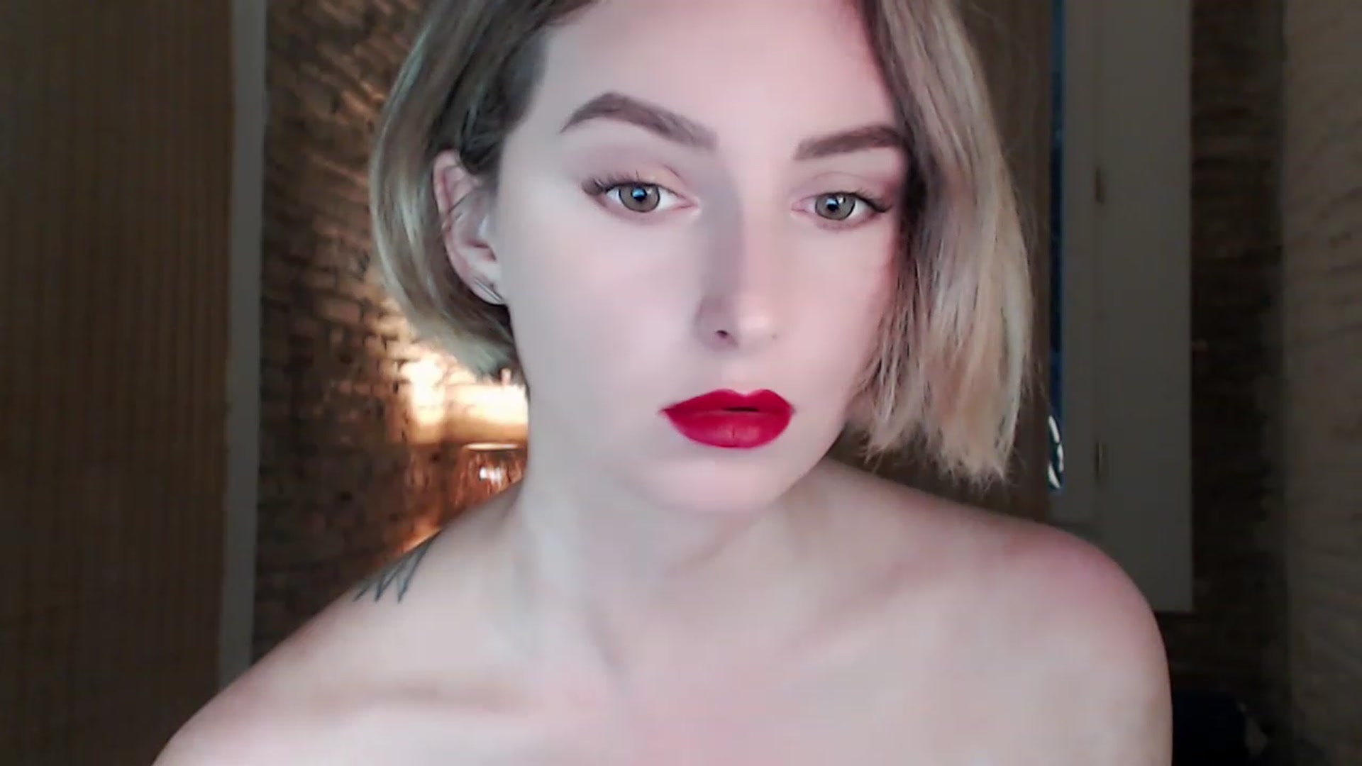 Gallery image thumbnail from Red_Lips_Girl's myfreecams stream on, 06/07/2023, 23:16 image 4 of 20