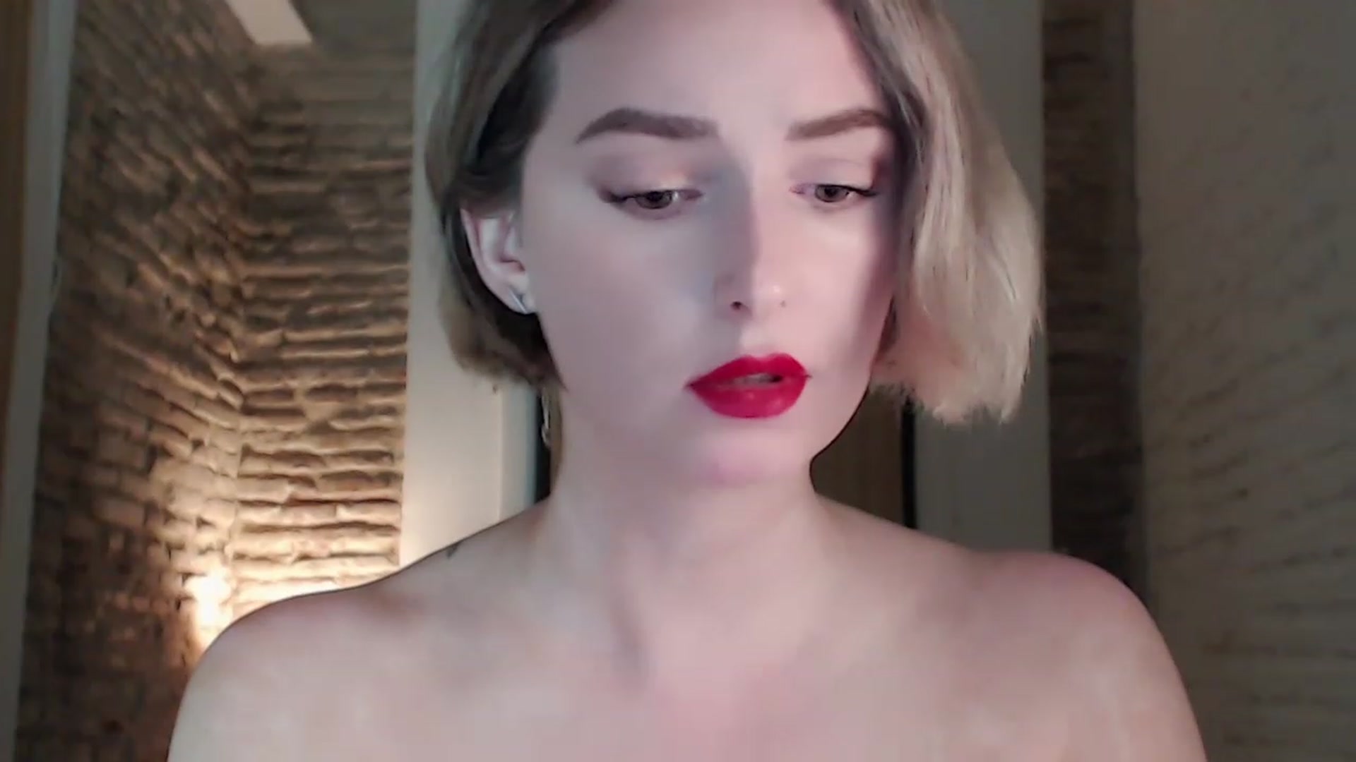 Gallery image thumbnail from Red_Lips_Girl's myfreecams stream on, 06/07/2023, 23:16 image 14 of 20