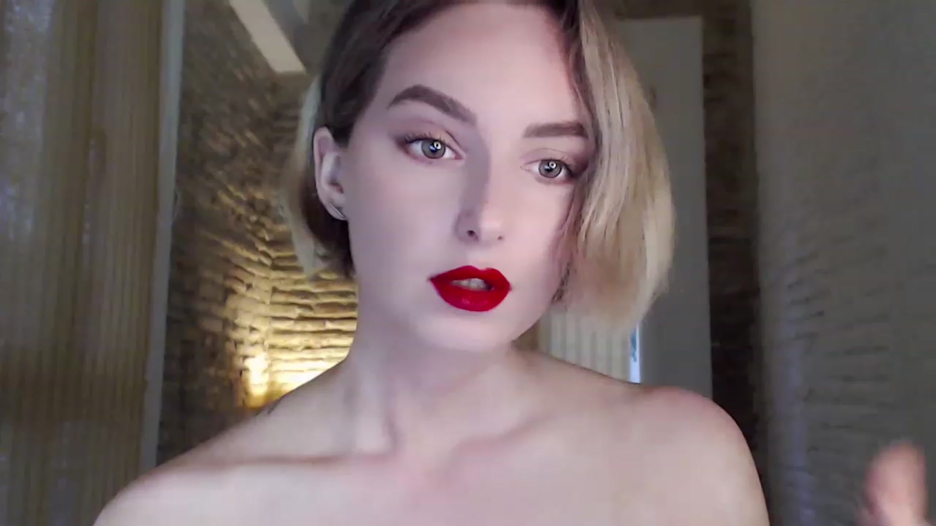 Gallery image thumbnail from Red_Lips_Girl's myfreecams stream on, 06/07/2023, 23:16 image 2 of 20