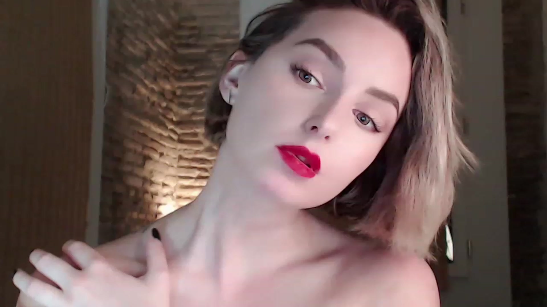 Gallery image thumbnail from Red_Lips_Girl's myfreecams stream on, 06/07/2023, 23:37 image 13 of 20