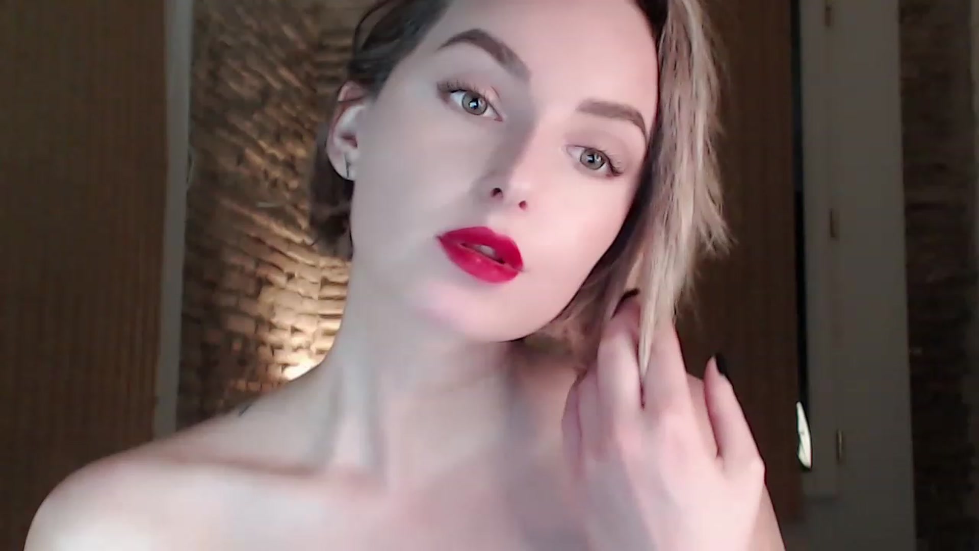 Gallery image thumbnail from Red_Lips_Girl's myfreecams stream on, 06/07/2023, 23:37 image 12 of 20