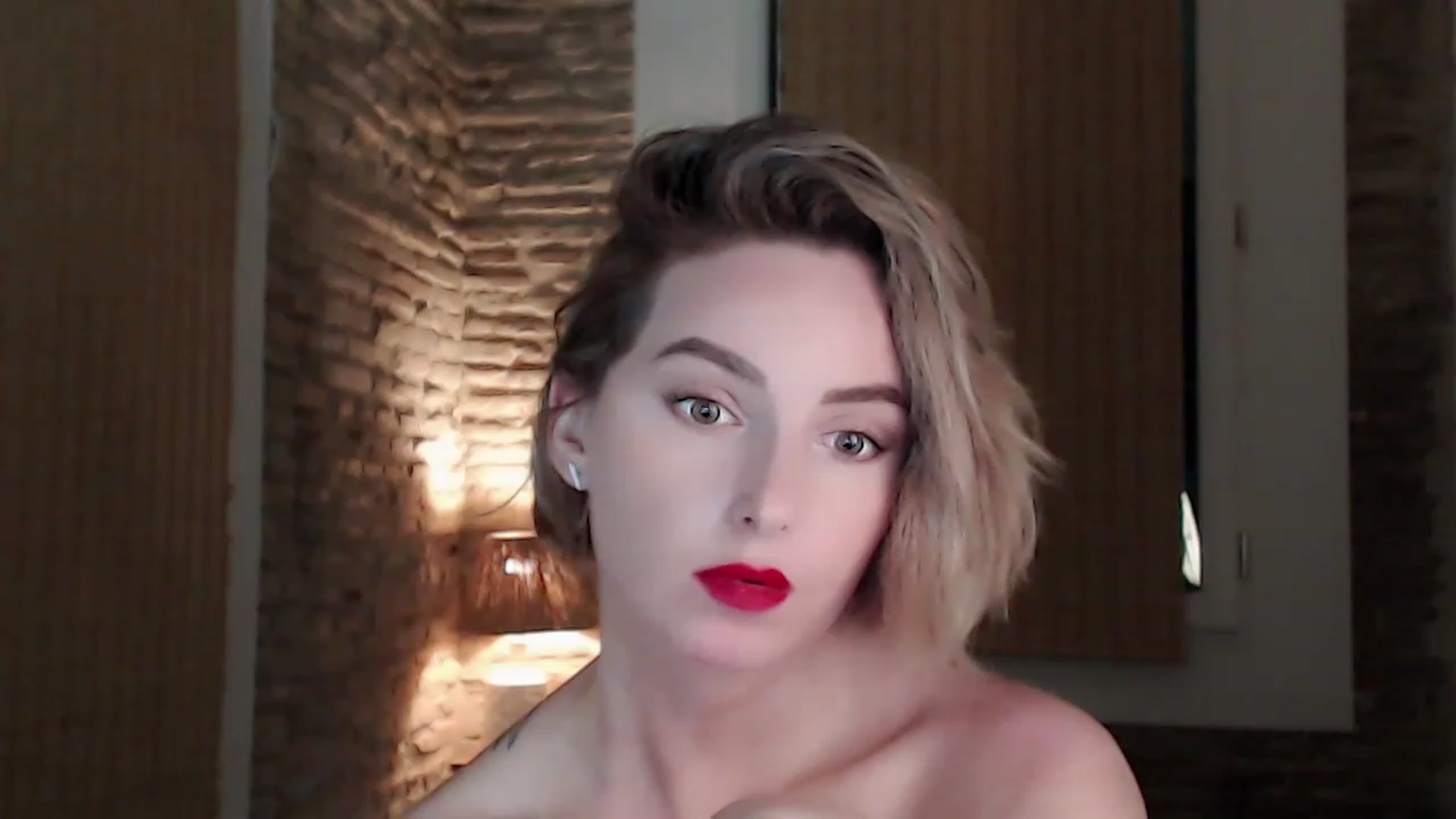 Gallery image thumbnail from Red_Lips_Girl's myfreecams stream on, 06/07/2023, 23:37 image 19 of 20