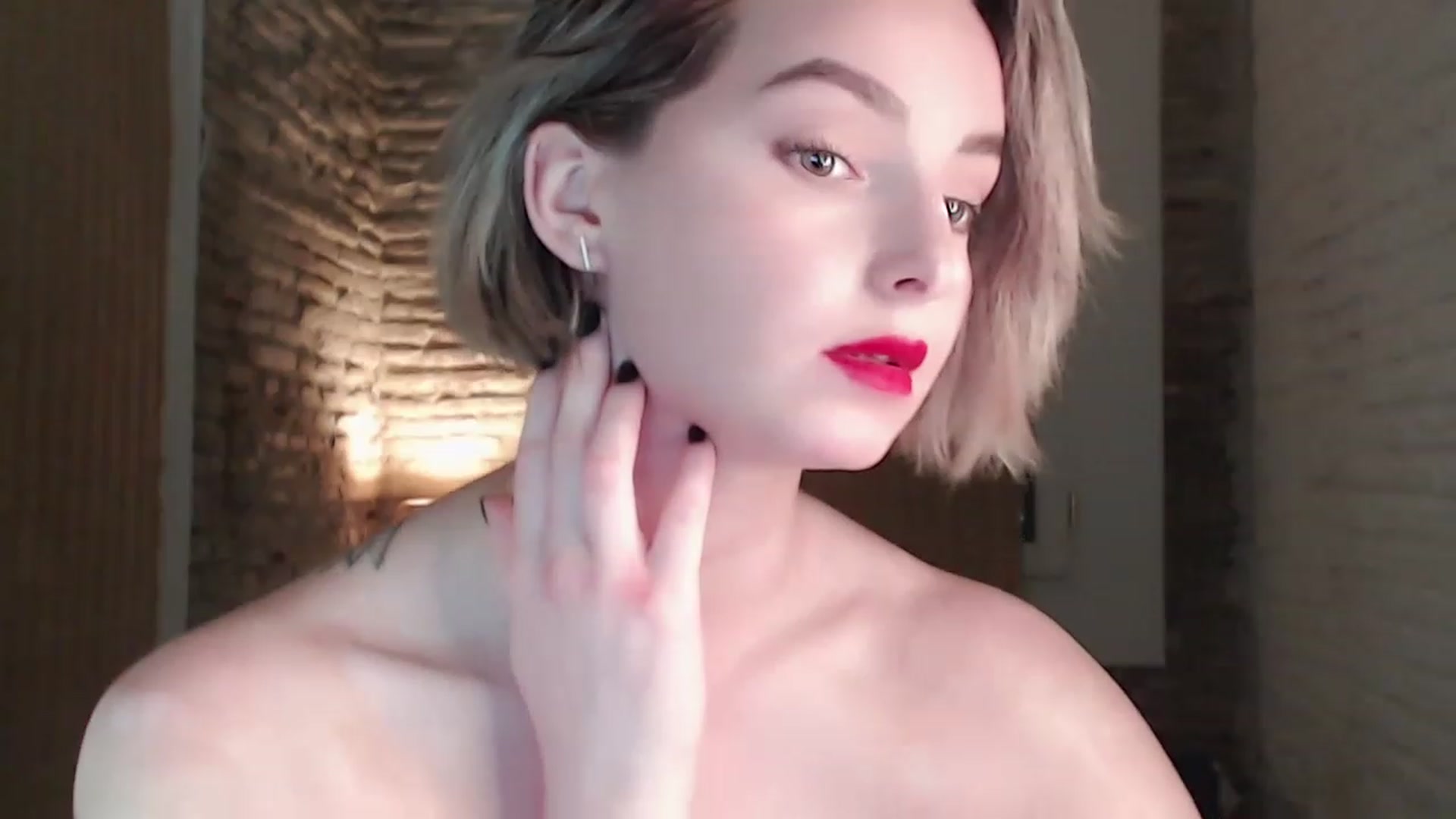 Gallery image thumbnail from Red_Lips_Girl's myfreecams stream on, 06/07/2023, 23:37 image 5 of 20