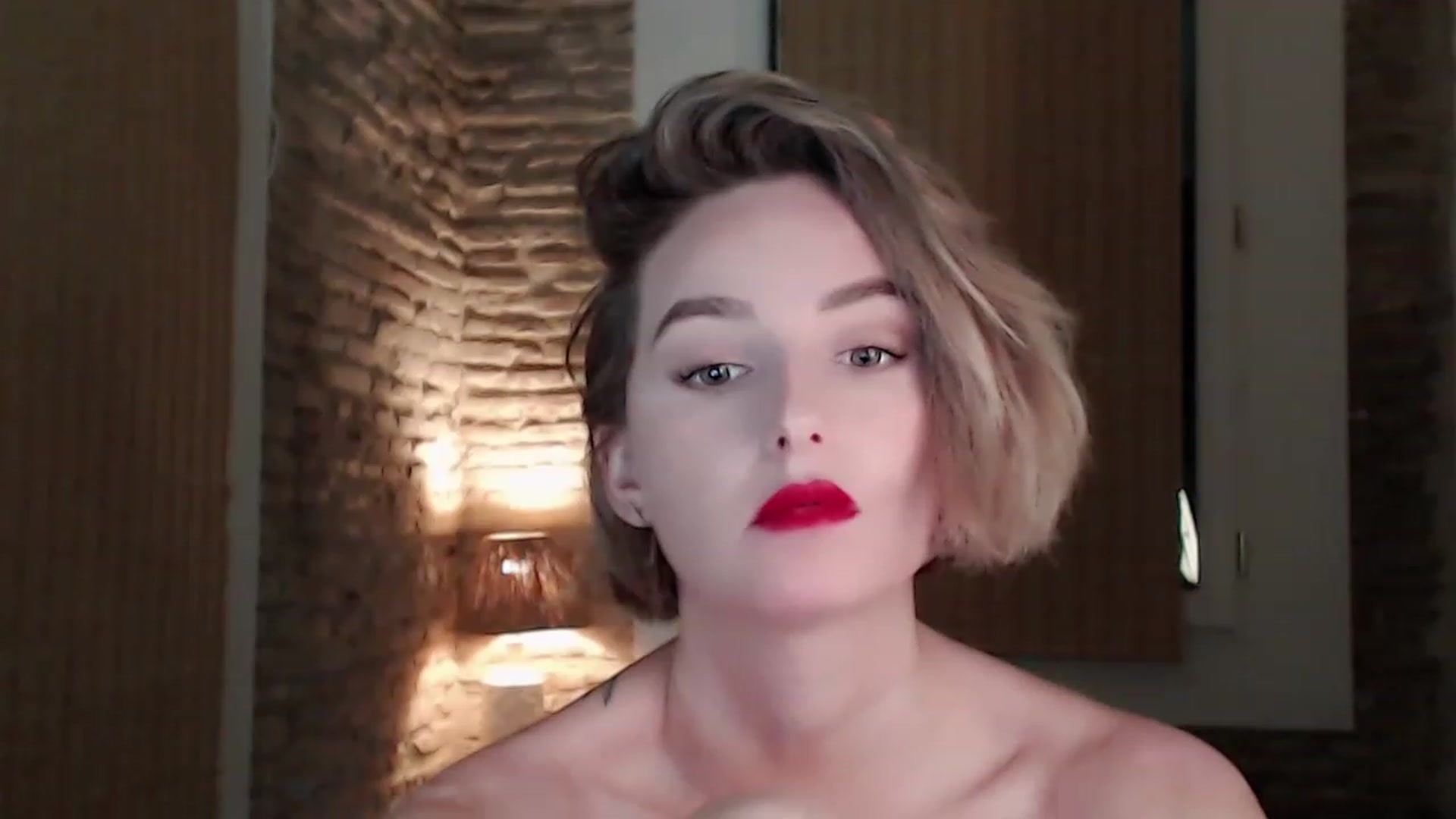 Gallery image thumbnail from Red_Lips_Girl's myfreecams stream on, 06/07/2023, 23:37 image 16 of 20