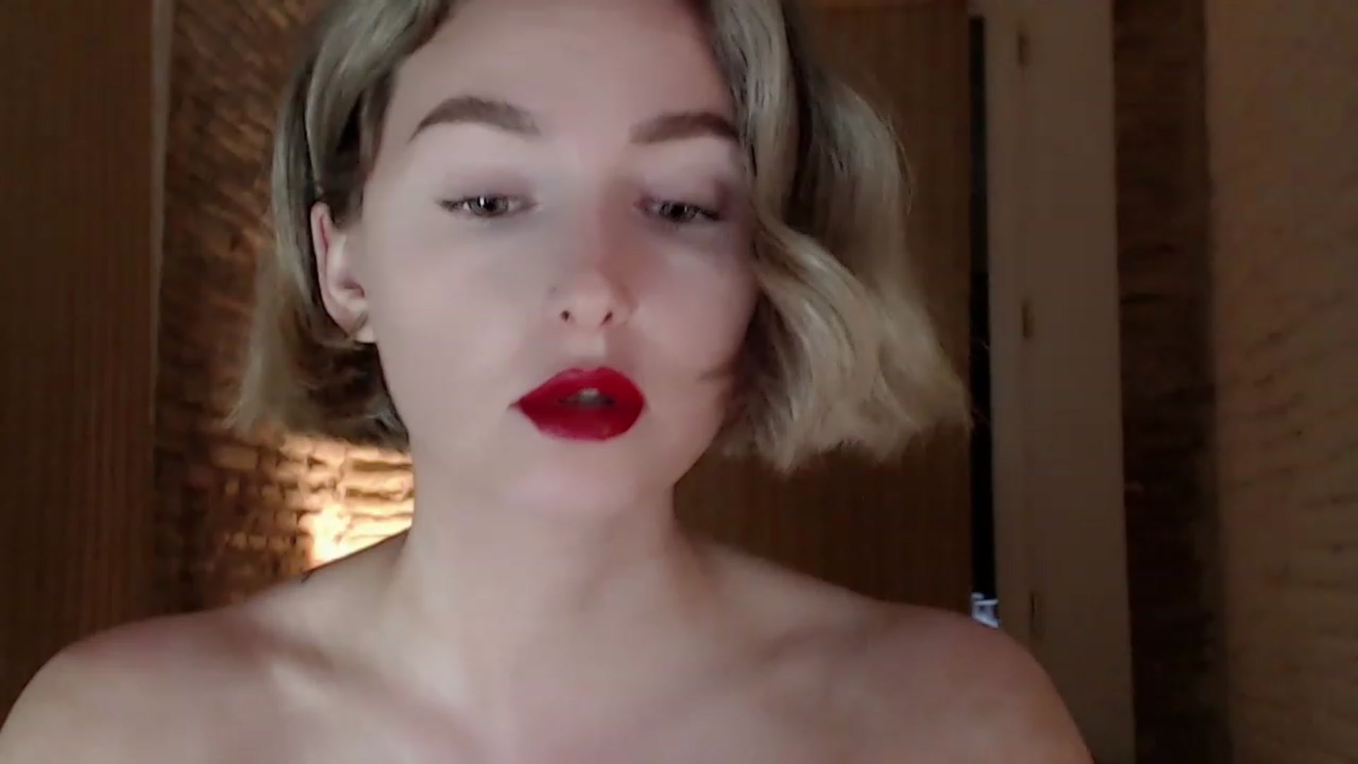 Gallery image thumbnail from Red_Lips_Girl's myfreecams stream on, 06/16/2023, 24:03 image 6 of 20
