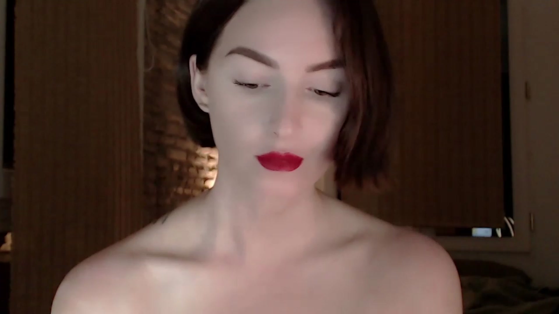 Gallery image thumbnail from Red_Lips_Girl's myfreecams stream on, 06/22/2023, 22:29 image 15 of 20