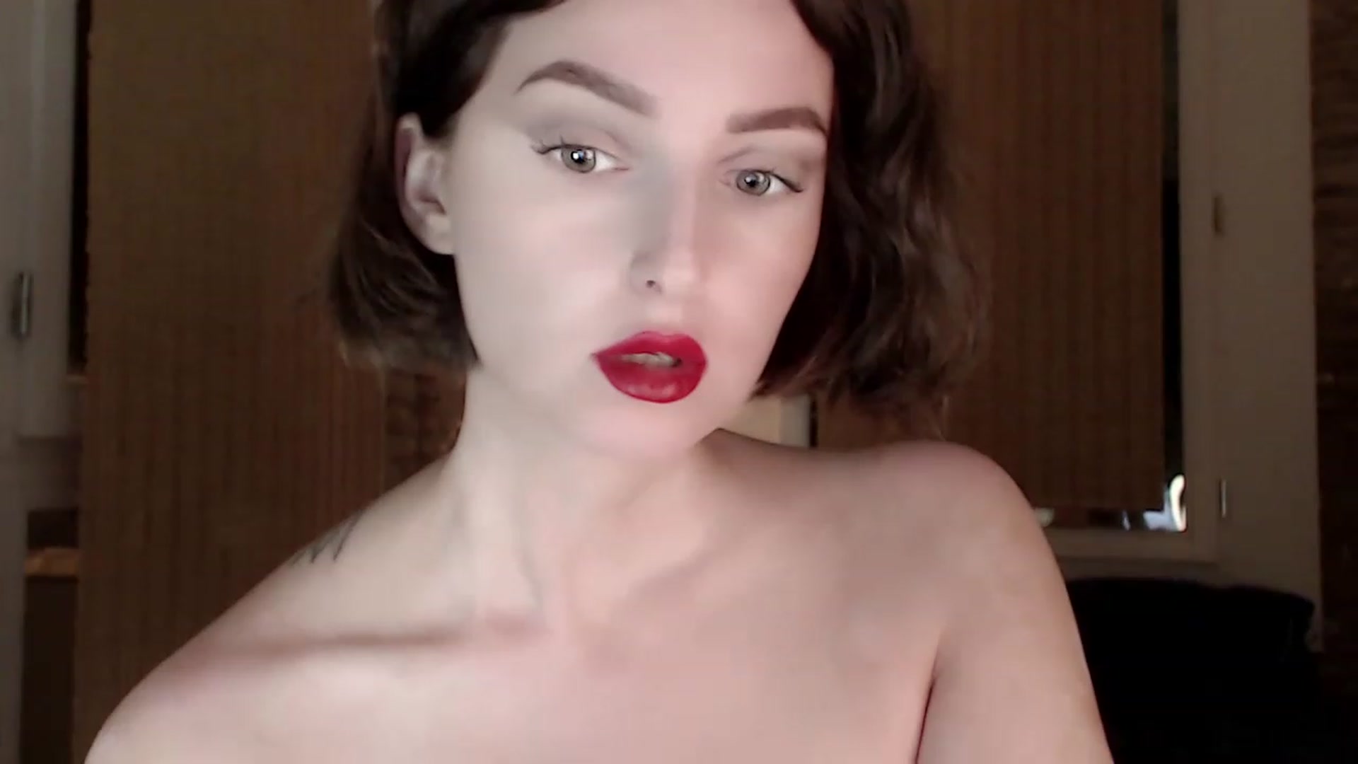 Gallery image thumbnail from Red_Lips_Girl's myfreecams stream on, 06/26/2023, 21:35 image 19 of 20
