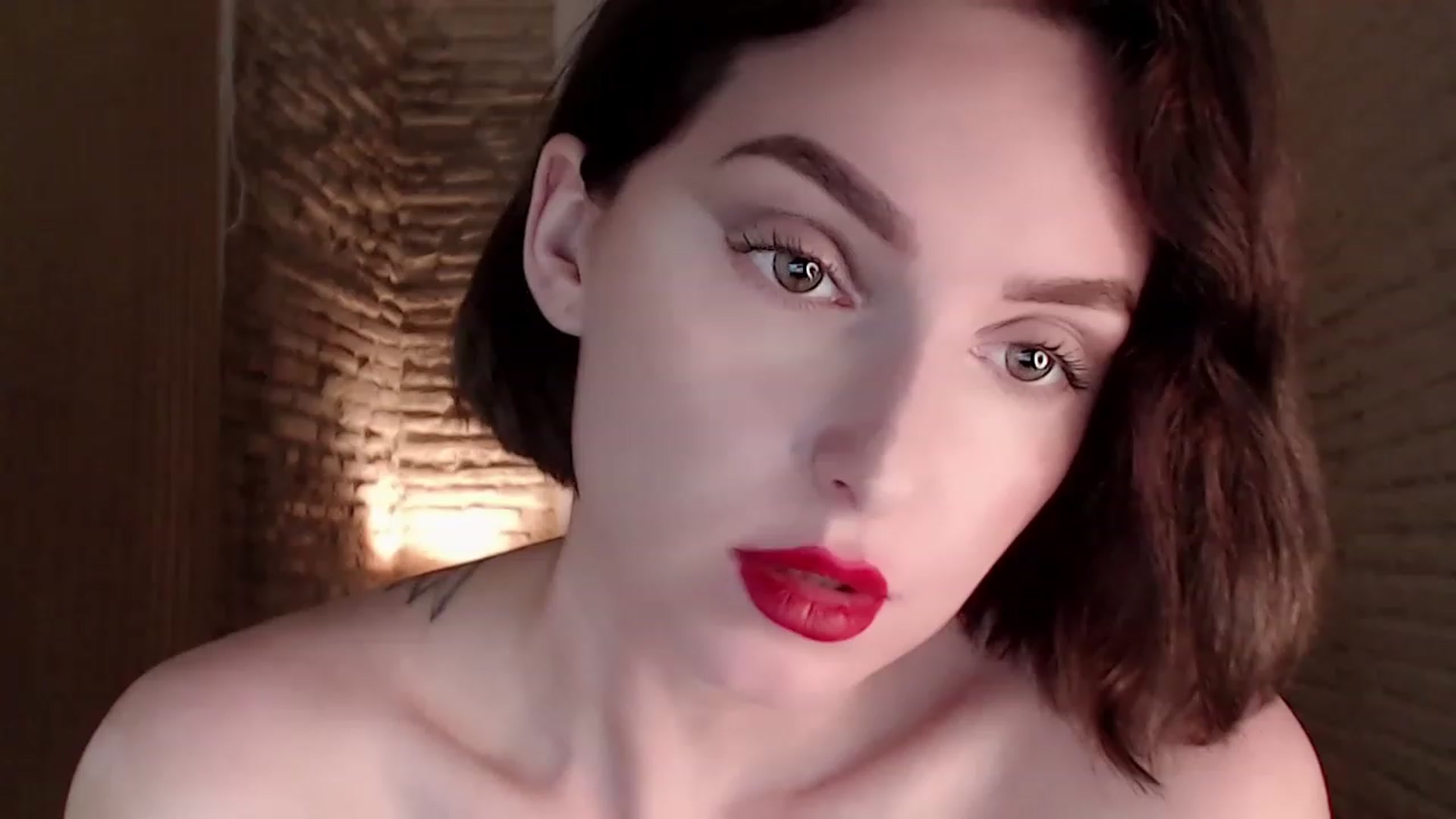 Gallery image thumbnail from Red_Lips_Girl's myfreecams stream on, 06/26/2023, 23:23 image 20 of 20