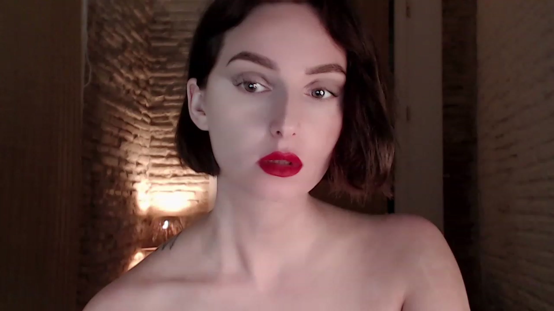 Gallery image thumbnail from Red_Lips_Girl's myfreecams stream on, 06/26/2023, 23:23 image 8 of 20