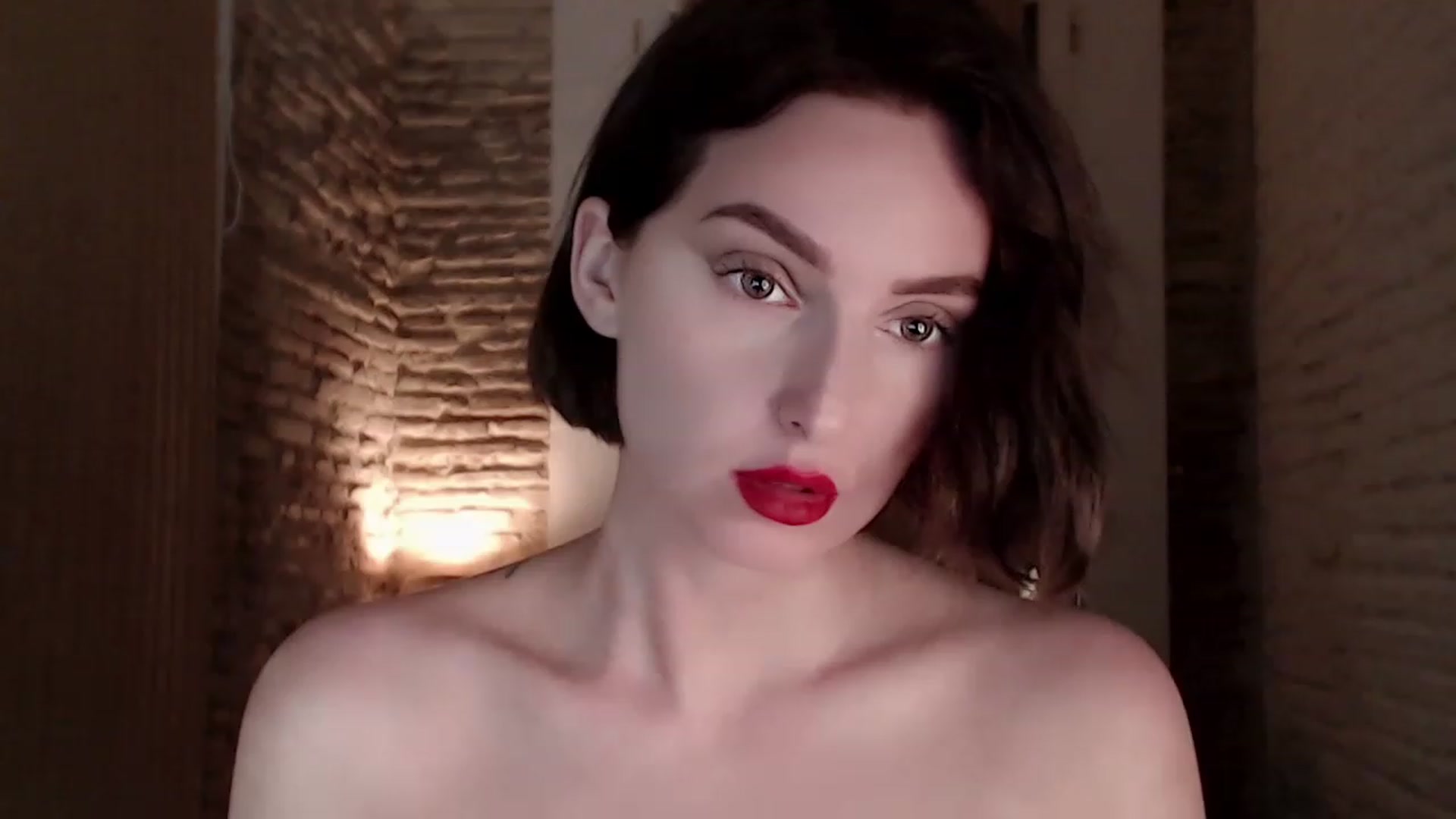 Gallery image thumbnail from Red_Lips_Girl's myfreecams stream on, 06/26/2023, 23:23 image 5 of 20
