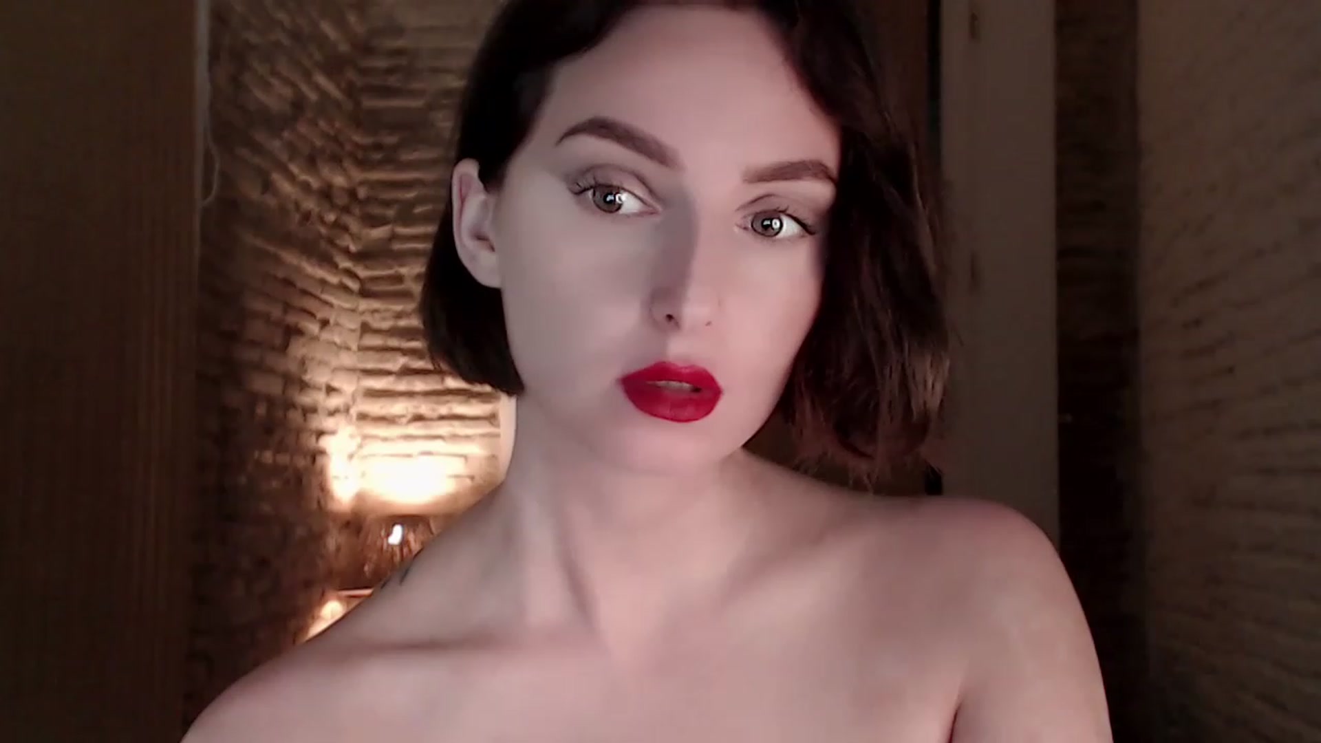 Gallery image thumbnail from Red_Lips_Girl's myfreecams stream on, 06/26/2023, 23:23 image 11 of 20