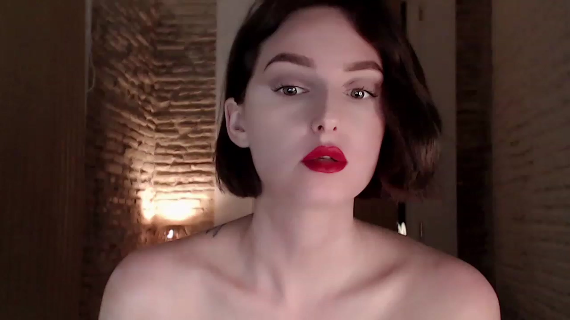 Gallery image thumbnail from Red_Lips_Girl's myfreecams stream on, 06/26/2023, 23:23 image 18 of 20