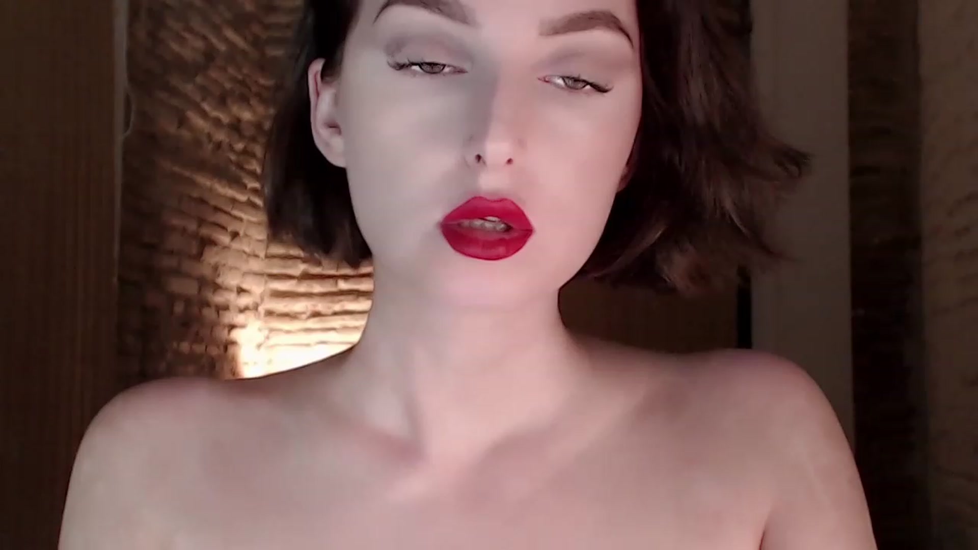 Gallery image thumbnail from Red_Lips_Girl's myfreecams stream on, 06/27/2023, 24:06 image 8 of 20