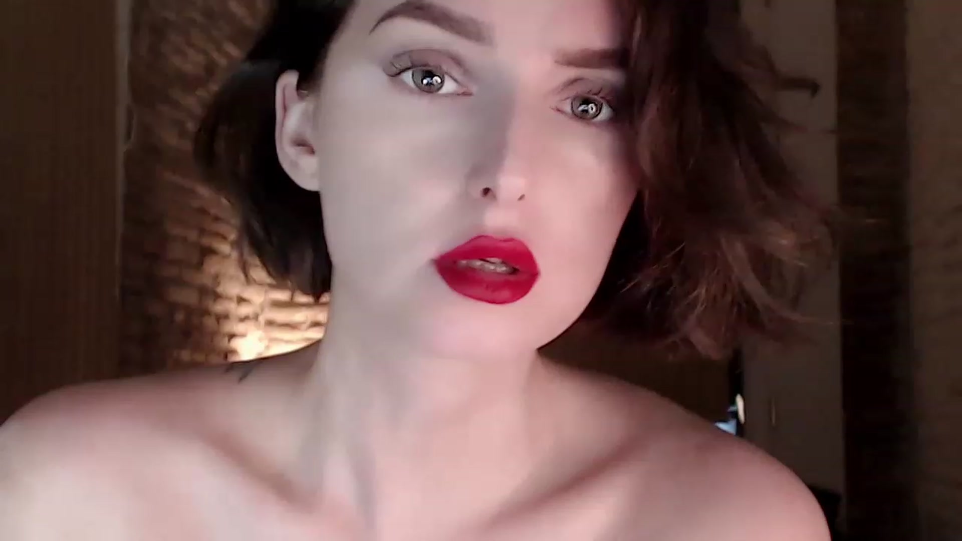 Gallery image thumbnail from Red_Lips_Girl's myfreecams stream on, 06/27/2023, 24:06 image 4 of 20