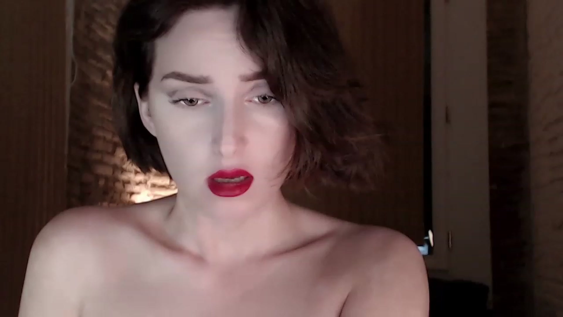 Gallery image thumbnail from Red_Lips_Girl's myfreecams stream on, 06/27/2023, 24:06 image 15 of 20