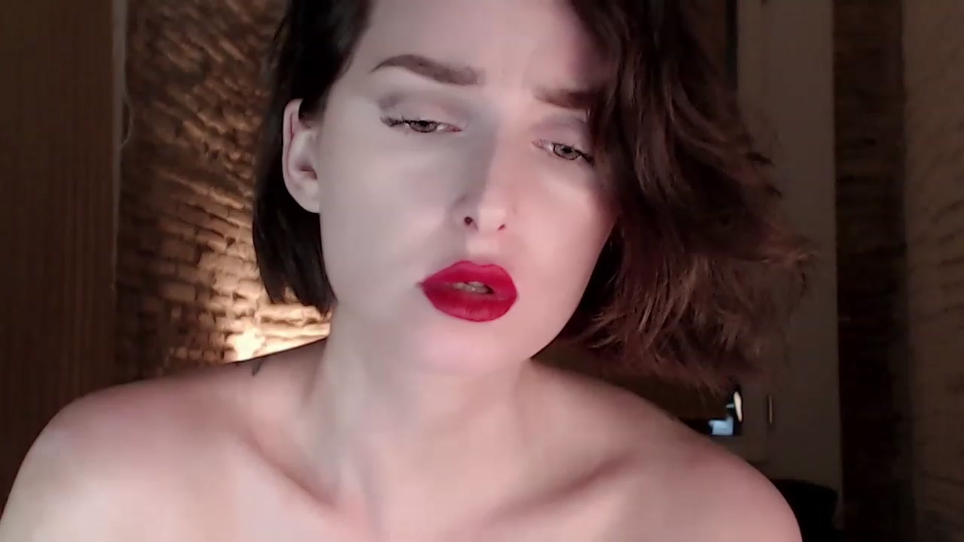Gallery image thumbnail from Red_Lips_Girl's myfreecams stream on, 06/27/2023, 24:06 image 11 of 20