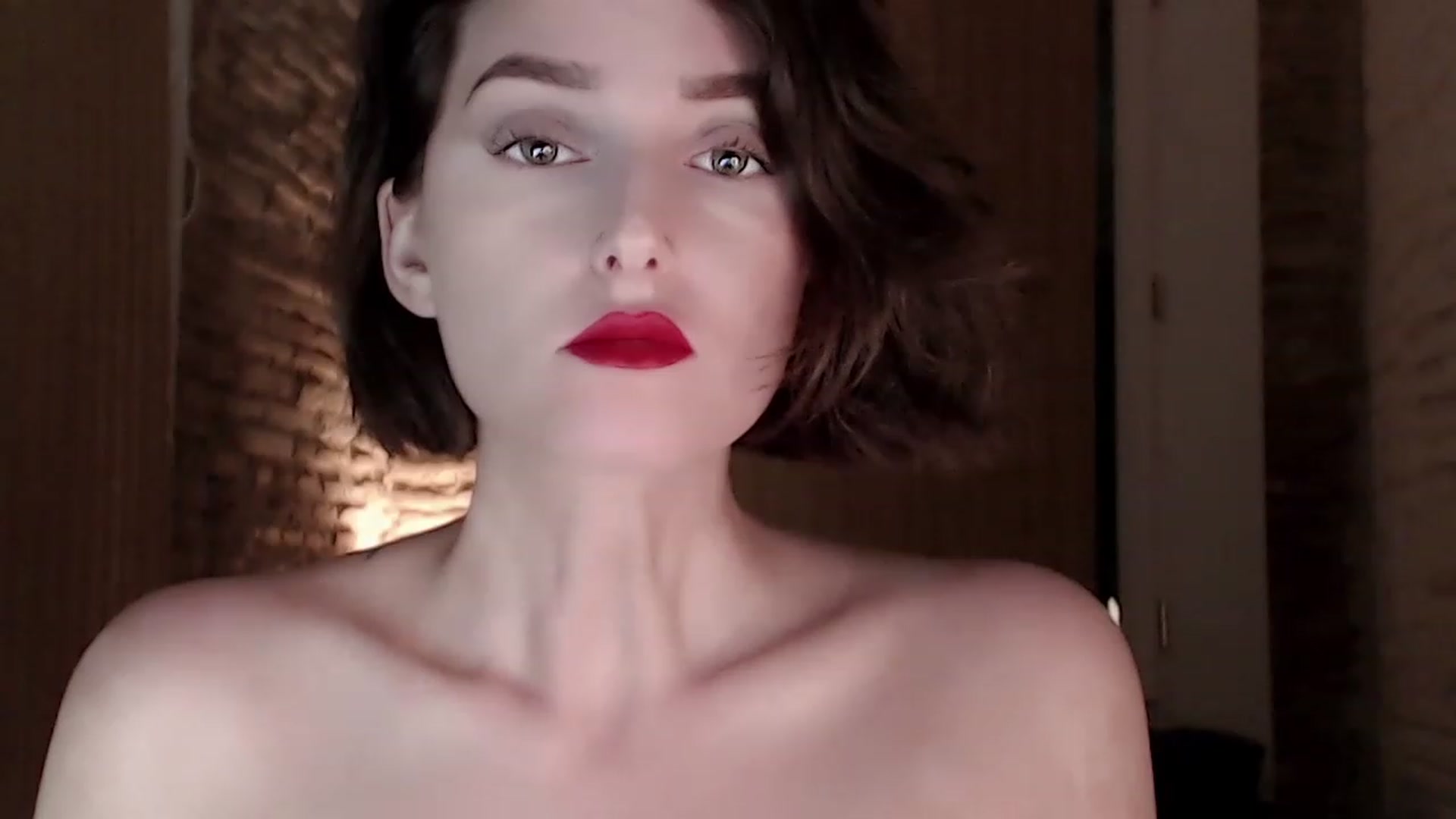 Gallery image thumbnail from Red_Lips_Girl's myfreecams stream on, 06/27/2023, 24:06 image 14 of 20