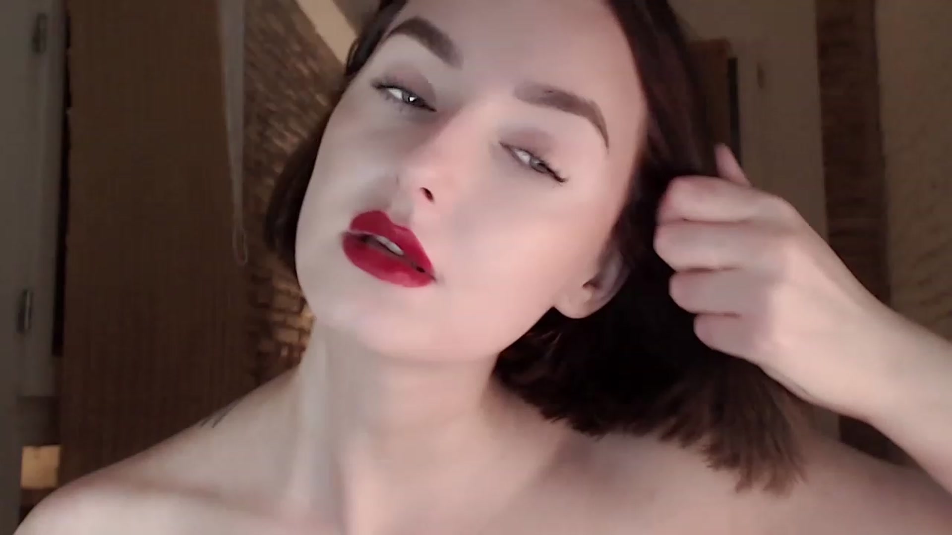 Gallery image thumbnail from Red_Lips_Girl's myfreecams stream on, 06/30/2023, 24:59 image 15 of 20