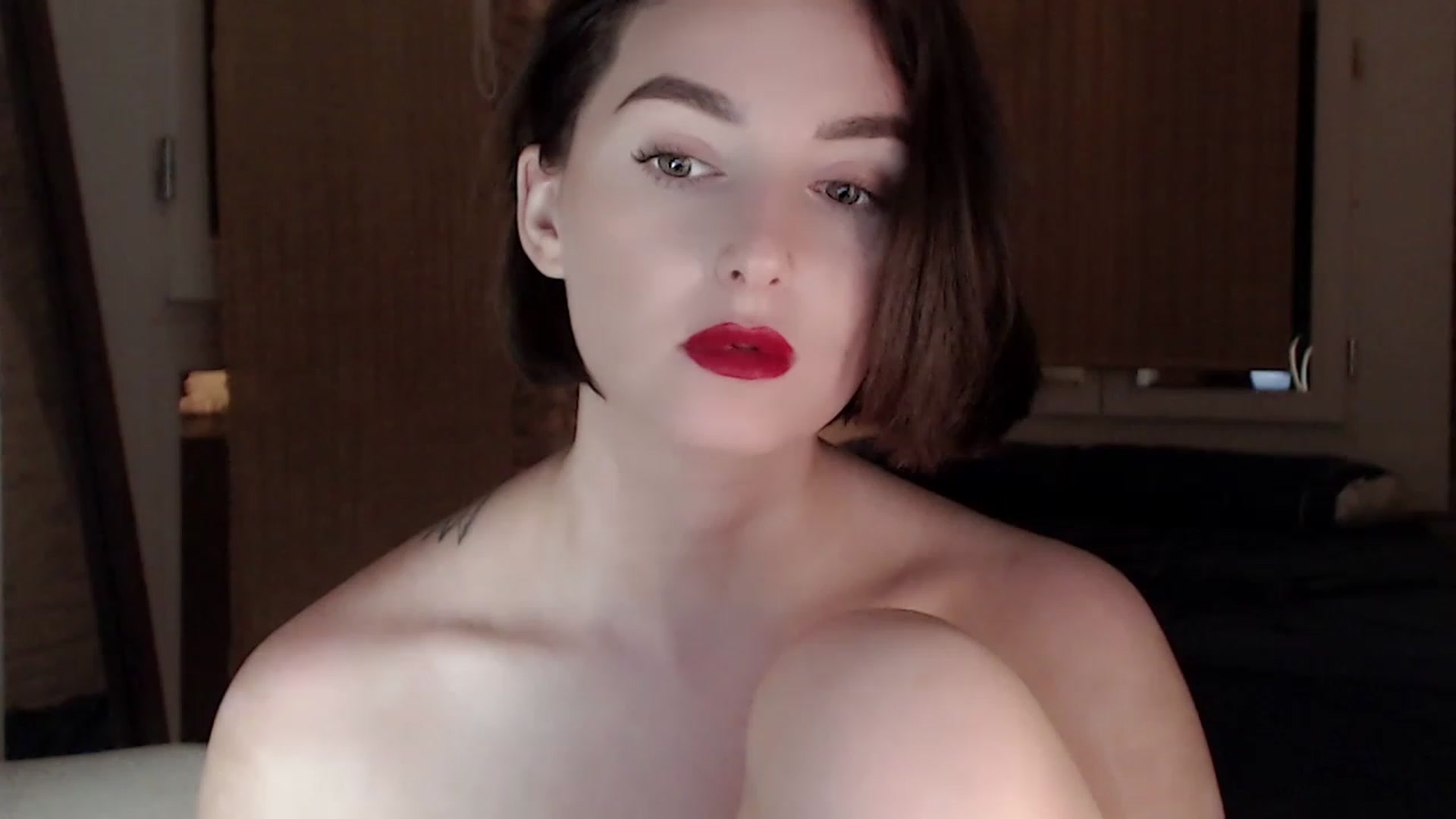 Gallery image thumbnail from Red_Lips_Girl's myfreecams stream on, 06/30/2023, 24:59 image 1 of 20