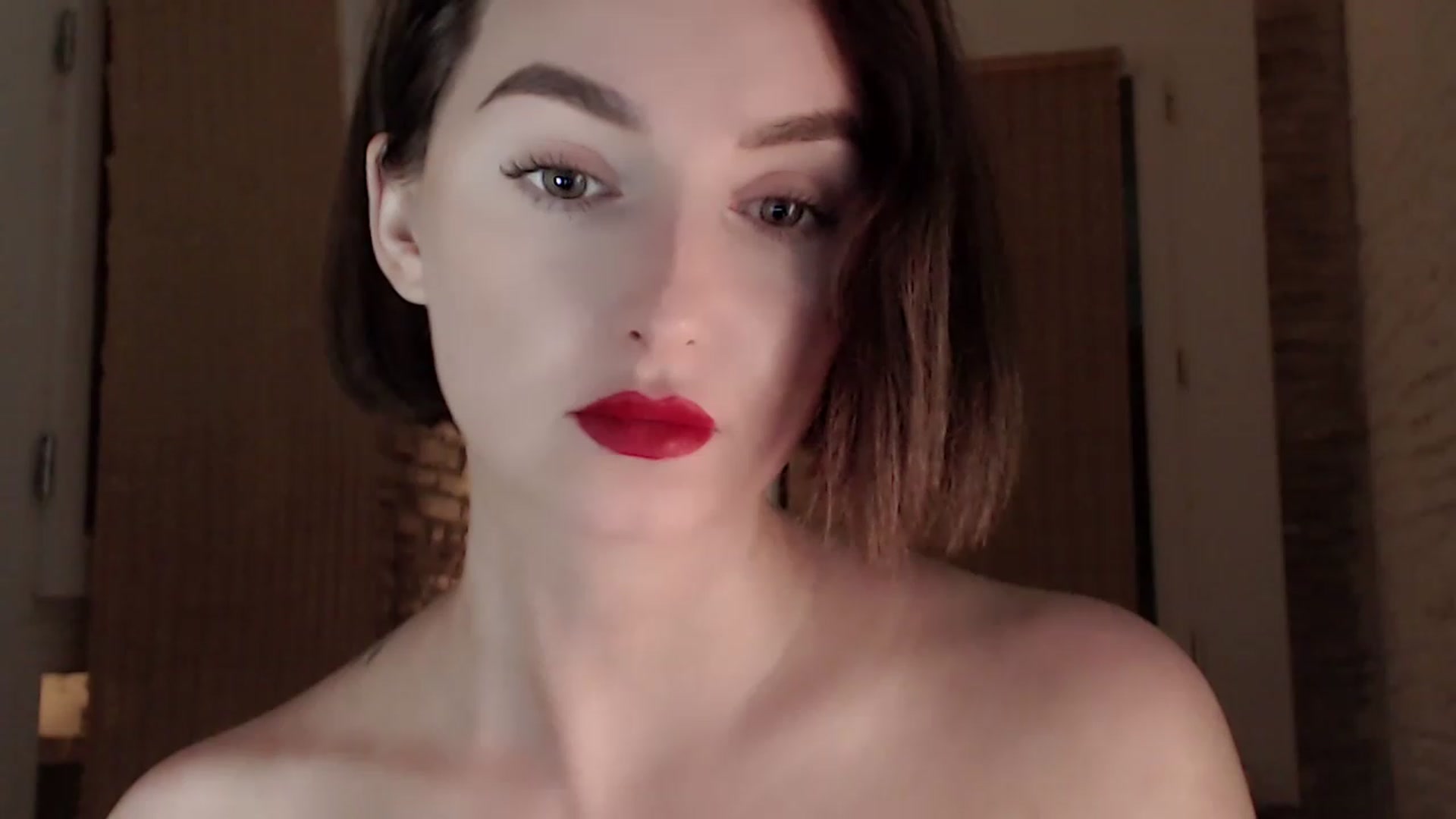 Gallery image thumbnail from Red_Lips_Girl's myfreecams stream on, 06/30/2023, 24:59 image 14 of 20