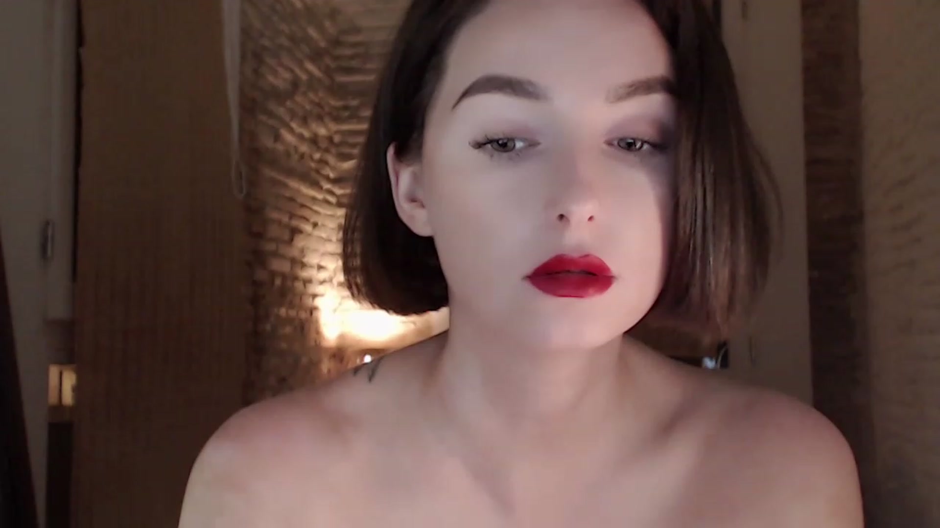 Gallery image thumbnail from Red_Lips_Girl's myfreecams stream on, 06/30/2023, 24:59 image 18 of 20