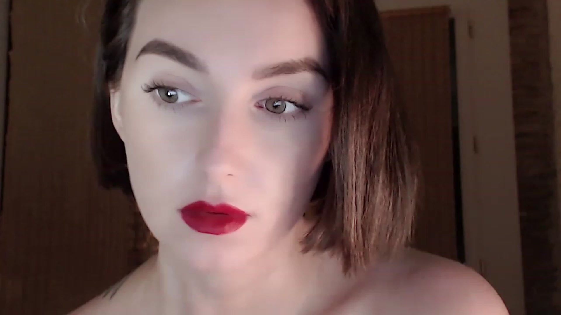 Gallery image thumbnail from Red_Lips_Girl's myfreecams stream on, 06/30/2023, 24:59 image 12 of 20