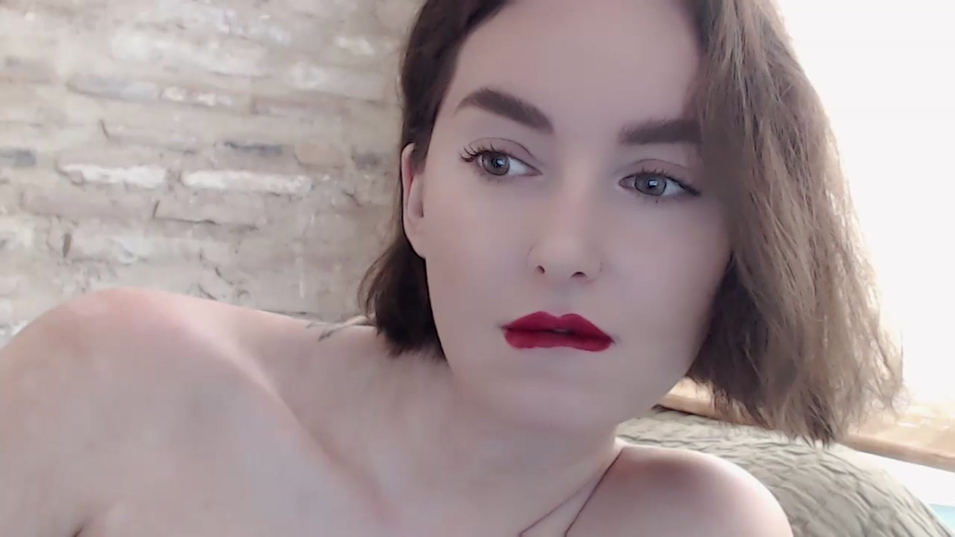 Gallery image thumbnail from Red_Lips_Girl's myfreecams stream on, 06/30/2023, 14:19 image 17 of 20